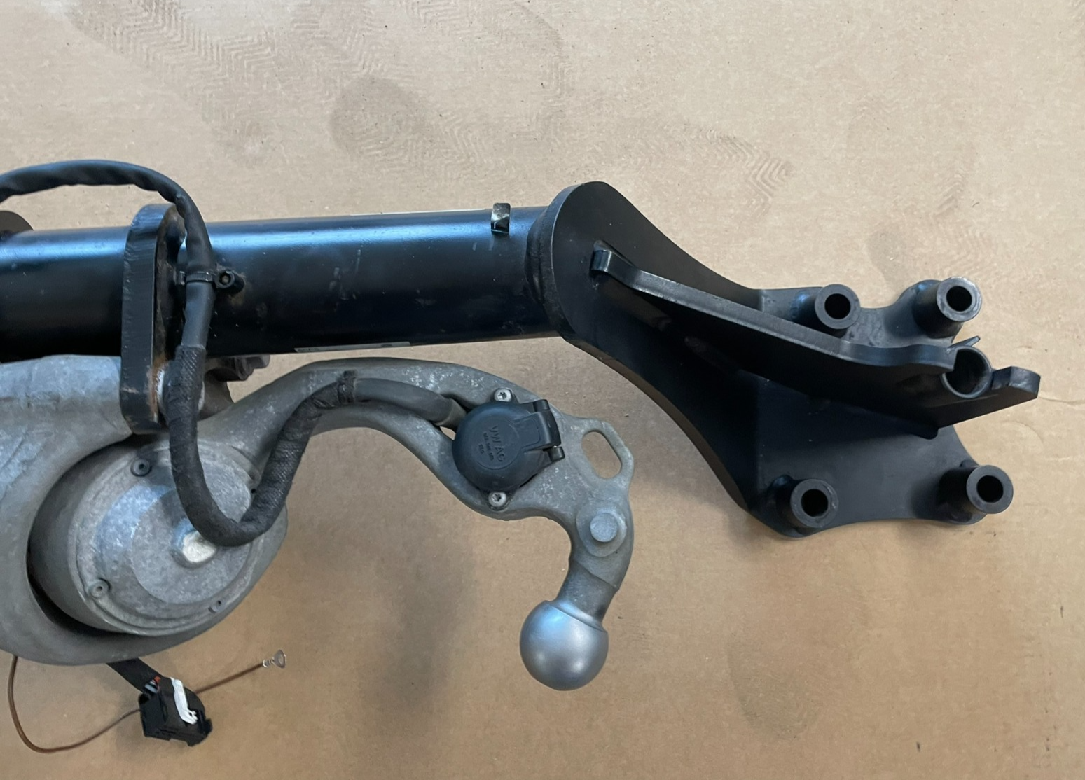 VW TOUAREG CR7 Anhängerkupplung Elektrisch Schwenkbar 760803881E 760803881H Orig - Obrázek 9