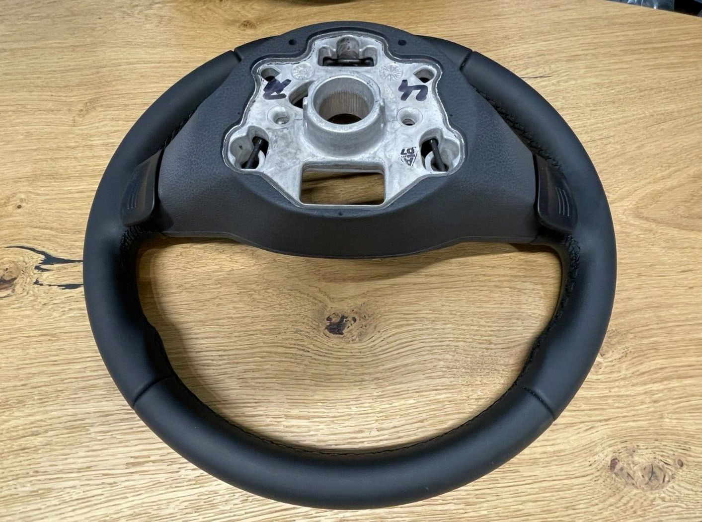 VW TOUAREG MULTIFUNKTIONS LEDER LENKRAD SPORT "R" 760419089Q FAST NEU TEST CAR - Obrázek 22