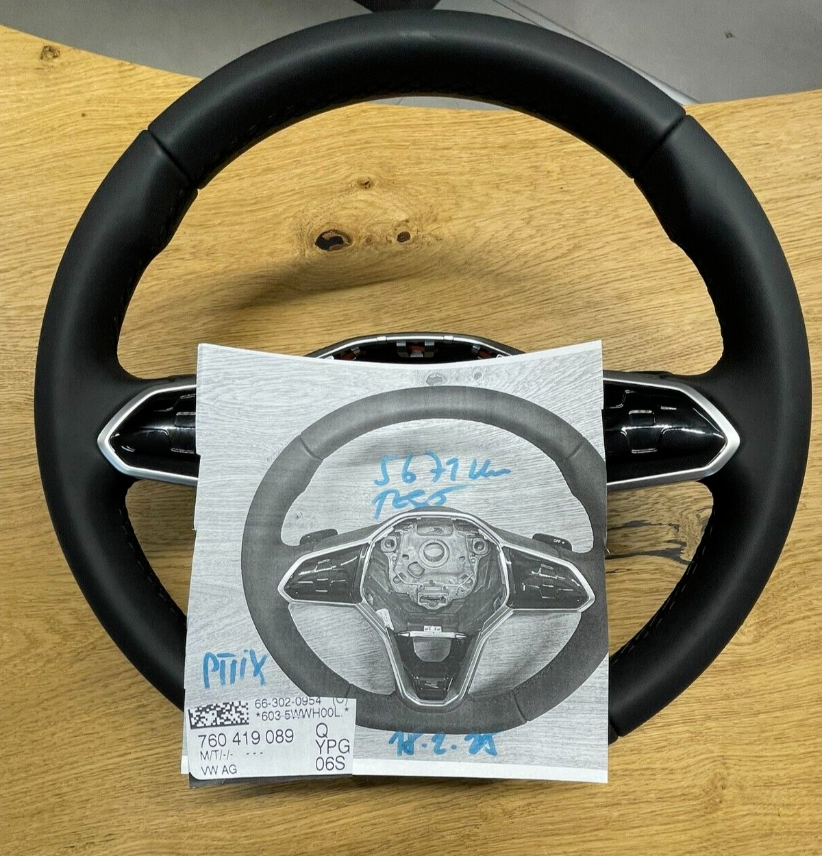 VW TOUAREG MULTIFUNKTIONS LEDER LENKRAD SPORT "R" 760419089Q FAST NEU TEST CAR - Obrázek 25
