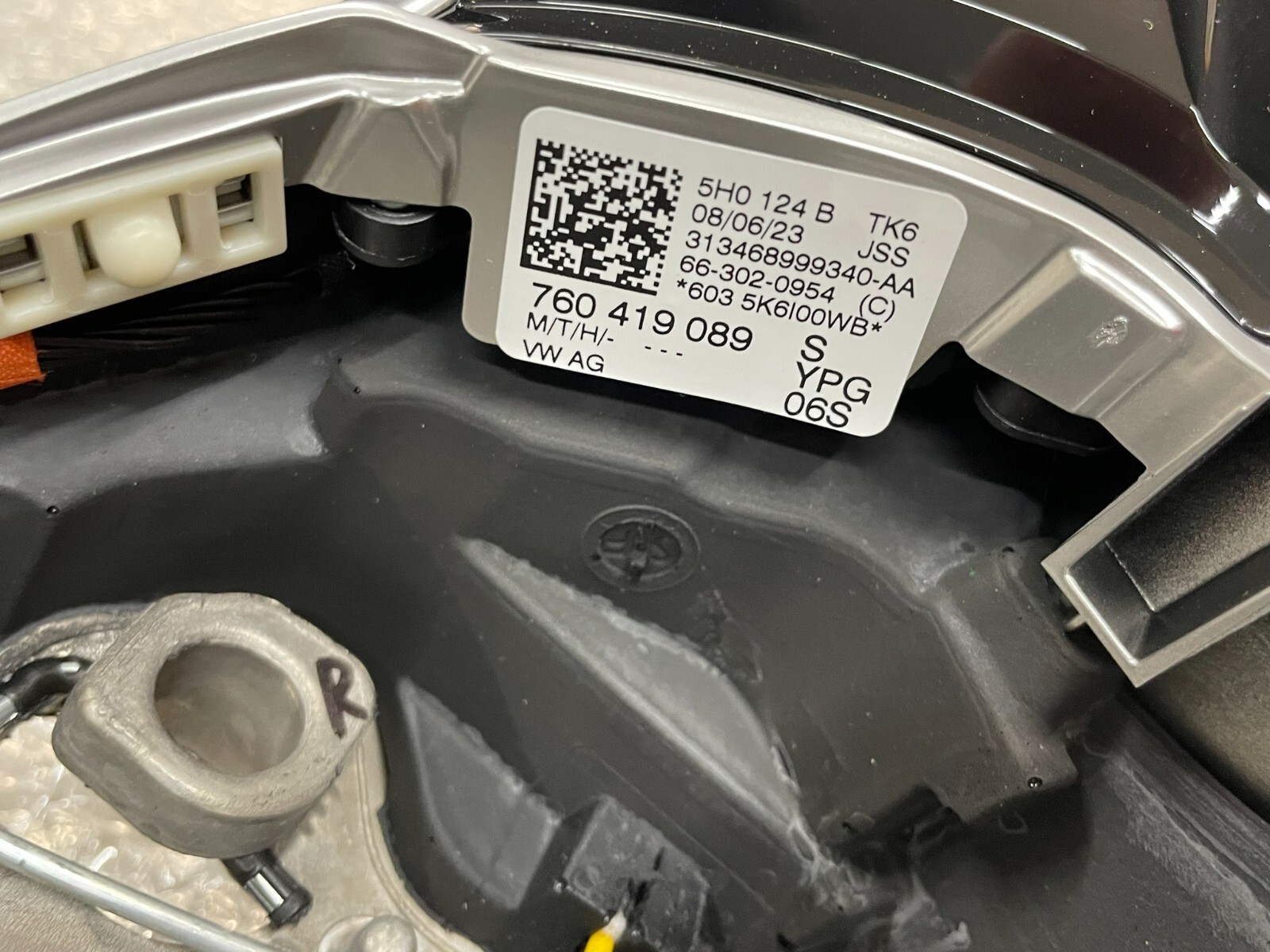 VW TOUAREG MULTIFUNKTIONS SPORT LENKRAD BEHEIZT "R" 760419089S Fast Neu Test Car - Obrázek 3