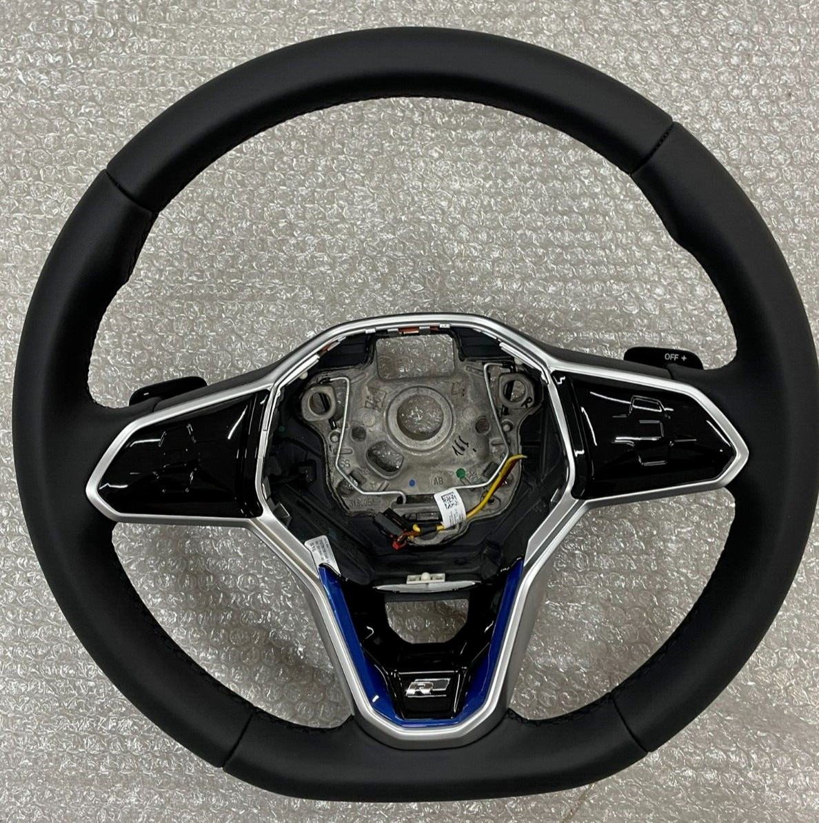 VW TOUAREG MULTIFUNKTIONS SPORT LENKRAD BEHEIZT "R" 760419089S Fast Neu Test Car