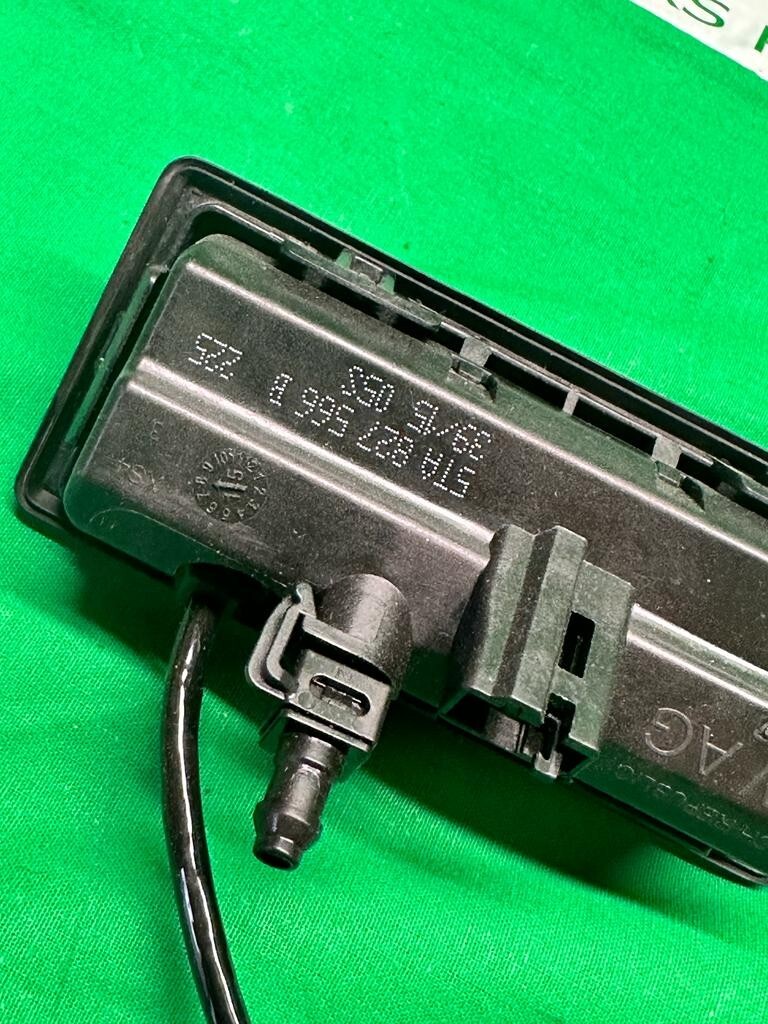 VW TOURAN 5T HECKKLAPPENGRIFF HINTEN MIT KAMERA 5TA827566B ORIGINAL VW NEU TEIL! - Obrázek 6