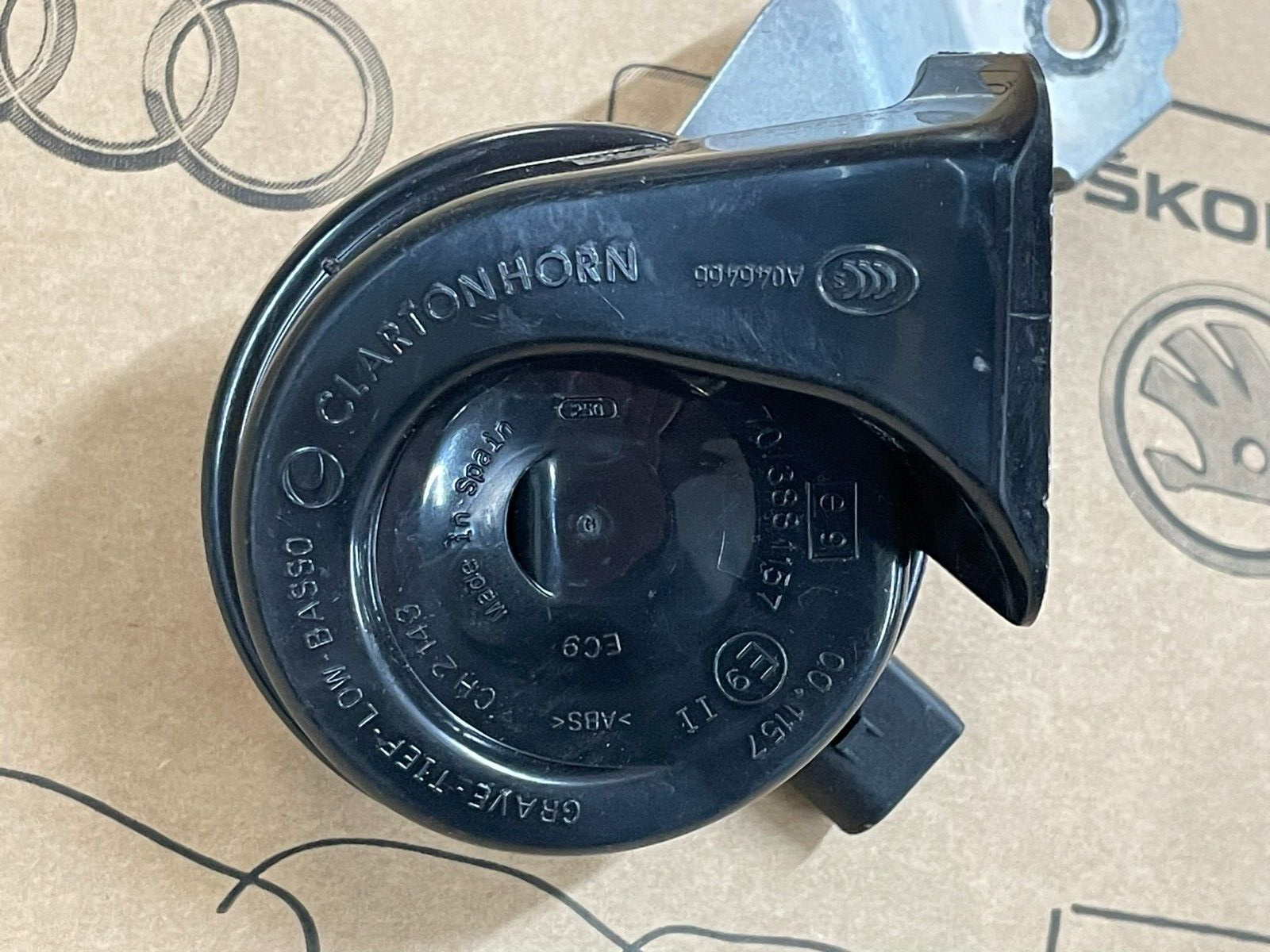 5C0951221B VW SKODA SEAT SIGNALHORN TIEFTON FANFARE 5C0951221B Fast Neu Test Car - Obrázek 4