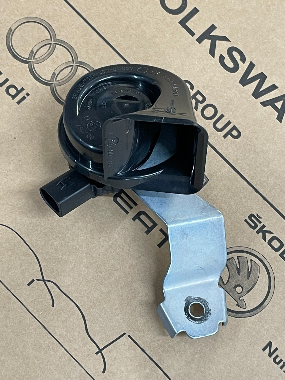 5C0951221B VW SKODA SEAT SIGNALHORN TIEFTON FANFARE 5C0951221B Fast Neu Test Car - Obrázek 5