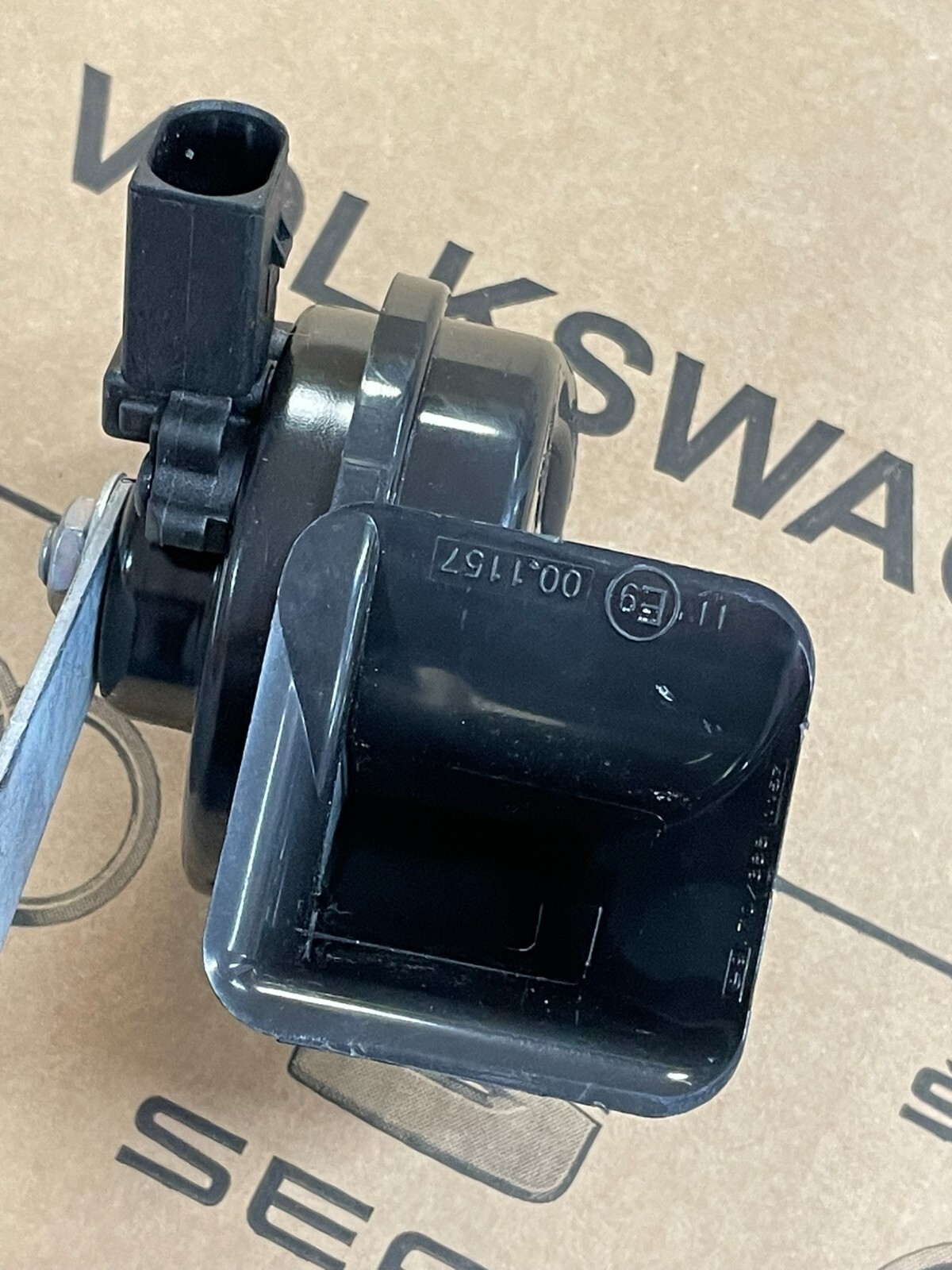 5C0951221B VW SKODA SEAT SIGNALHORN TIEFTON FANFARE 5C0951221B Fast Neu Test Car - Obrázek 7