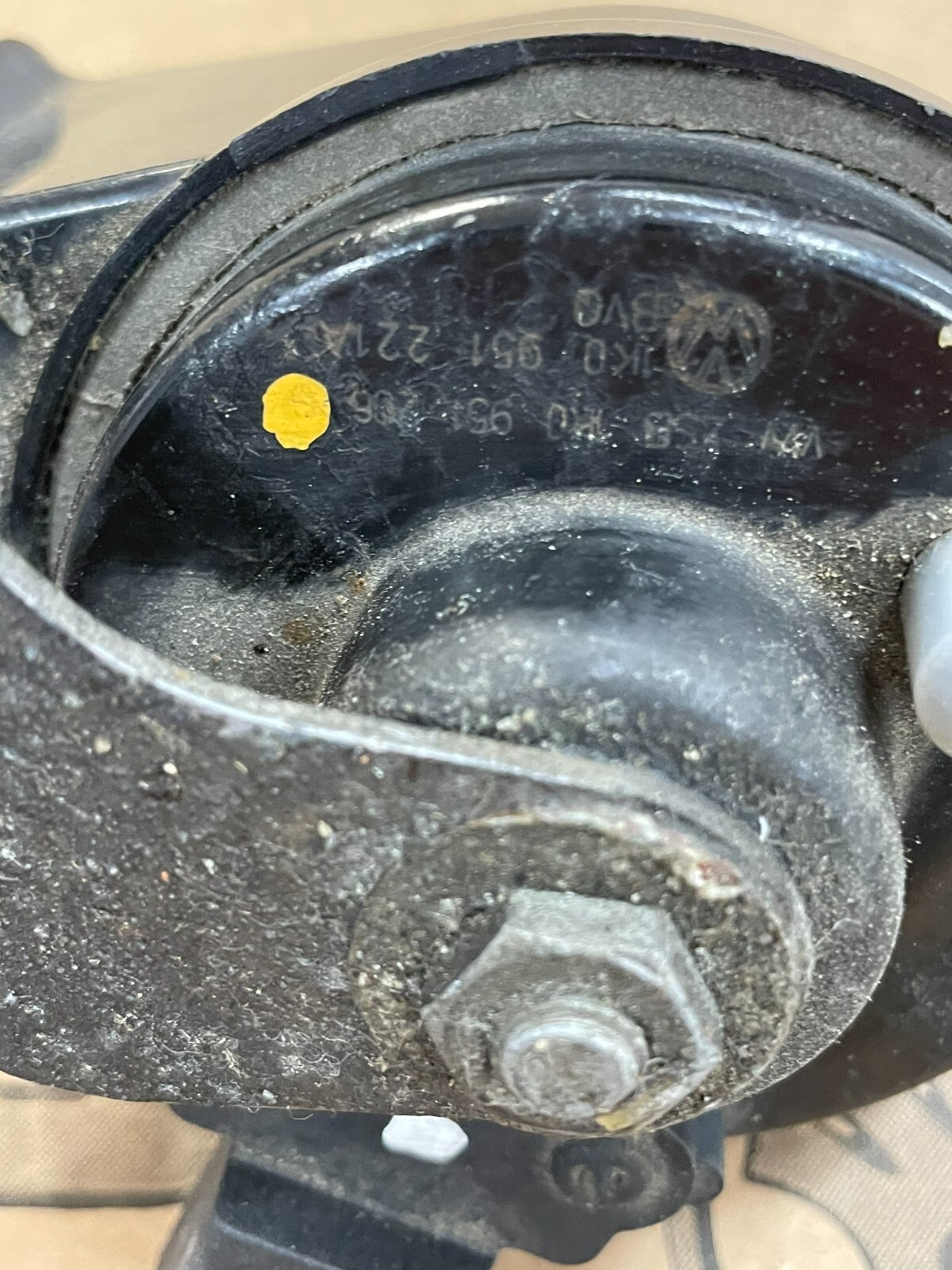 5C0951221B VW SKODA SEAT SIGNALHORN TIEFTON FANFARE 5C0951221B ORIG.VW TEIL - Obrázek 12