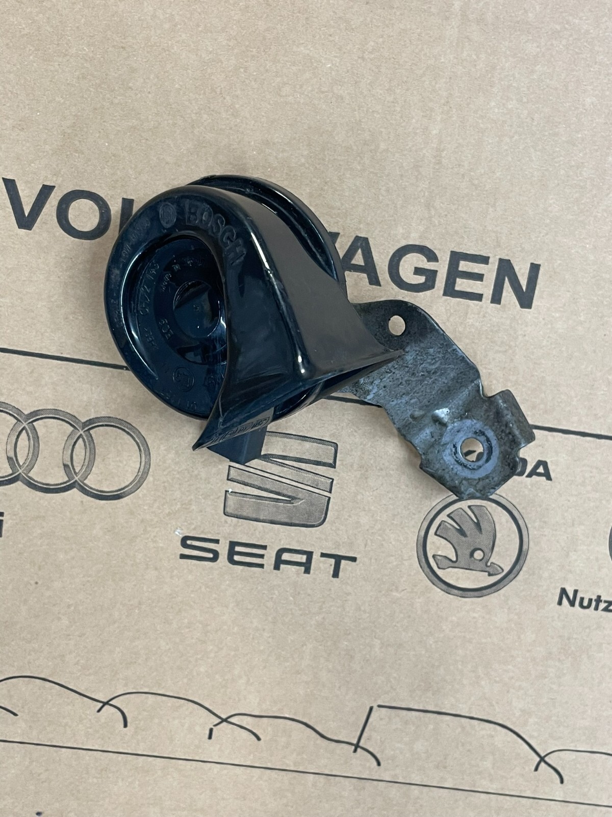 5C0951221B VW SKODA SEAT SIGNALHORN TIEFTON FANFARE 5C0951221B ORIG.VW TEIL - Obrázek 7