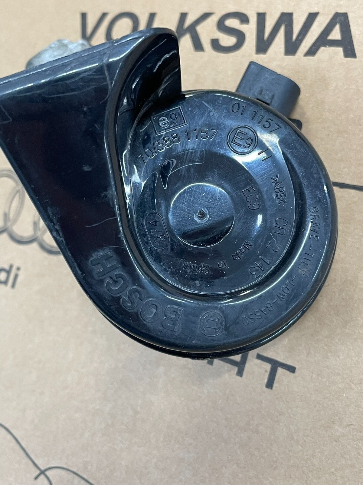 5C0951221B VW SKODA SEAT SIGNALHORN TIEFTON FANFARE 5C0951221B ORIG.VW TEIL - Obrázek 9