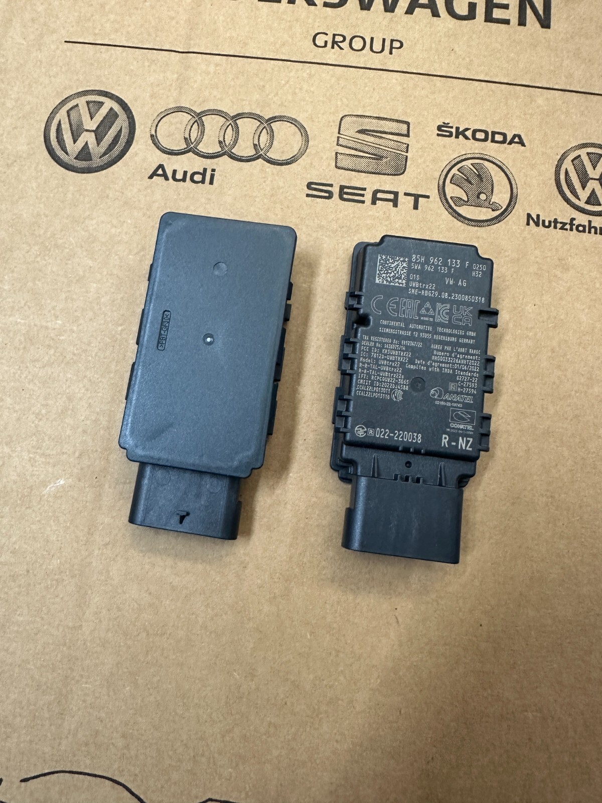 85H962133F AUDI VW SKODA SEAT ANTENNENVERSTÄRKER 85H962133F - Obrázek 10