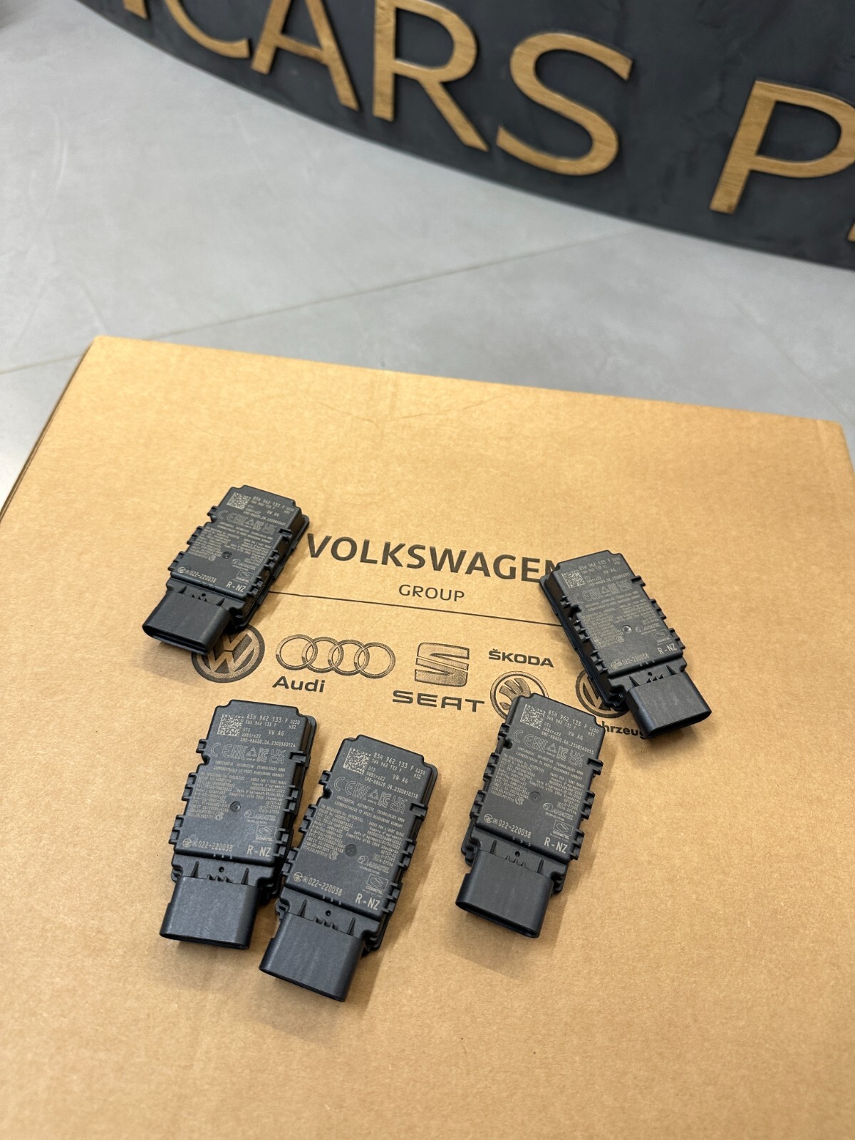 85H962133F AUDI VW SKODA SEAT ANTENNENVERSTÄRKER 85H962133F