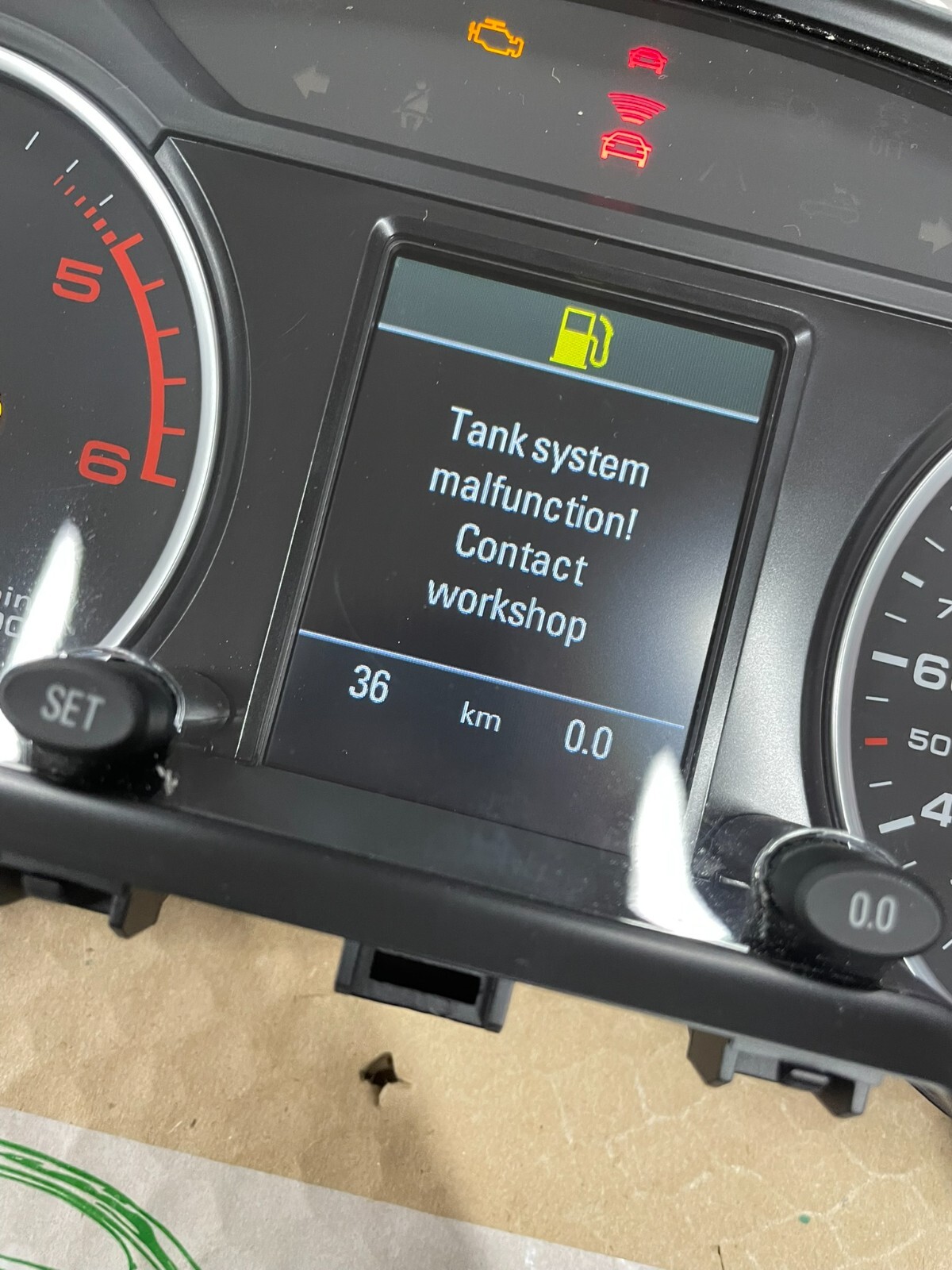 8R0920930B AUDI Q5 TACHO KOMBIINSTRUMENT 8R0920930B FAST NEU VOM TEST WAGEN 36KM - Obrázek 9