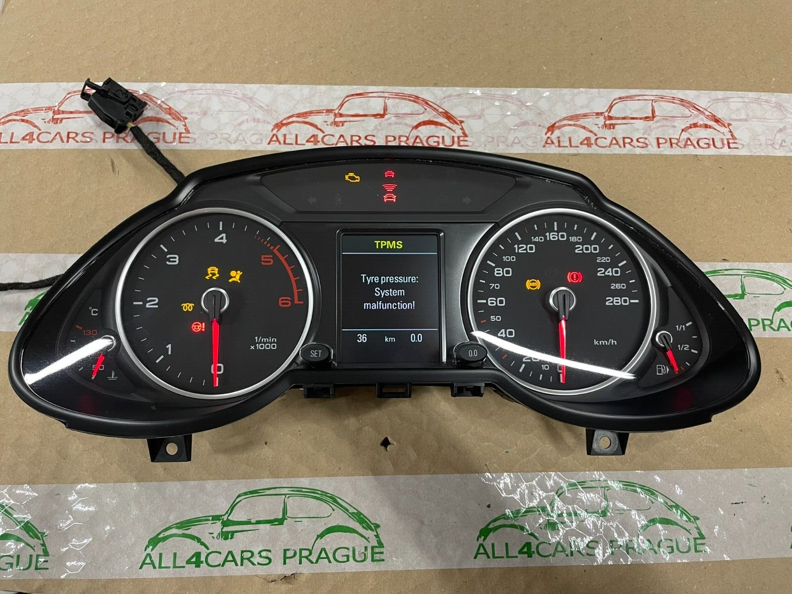 8R0920930B AUDI Q5 TACHO KOMBIINSTRUMENT 8R0920930B FAST NEU VOM TEST WAGEN 36KM