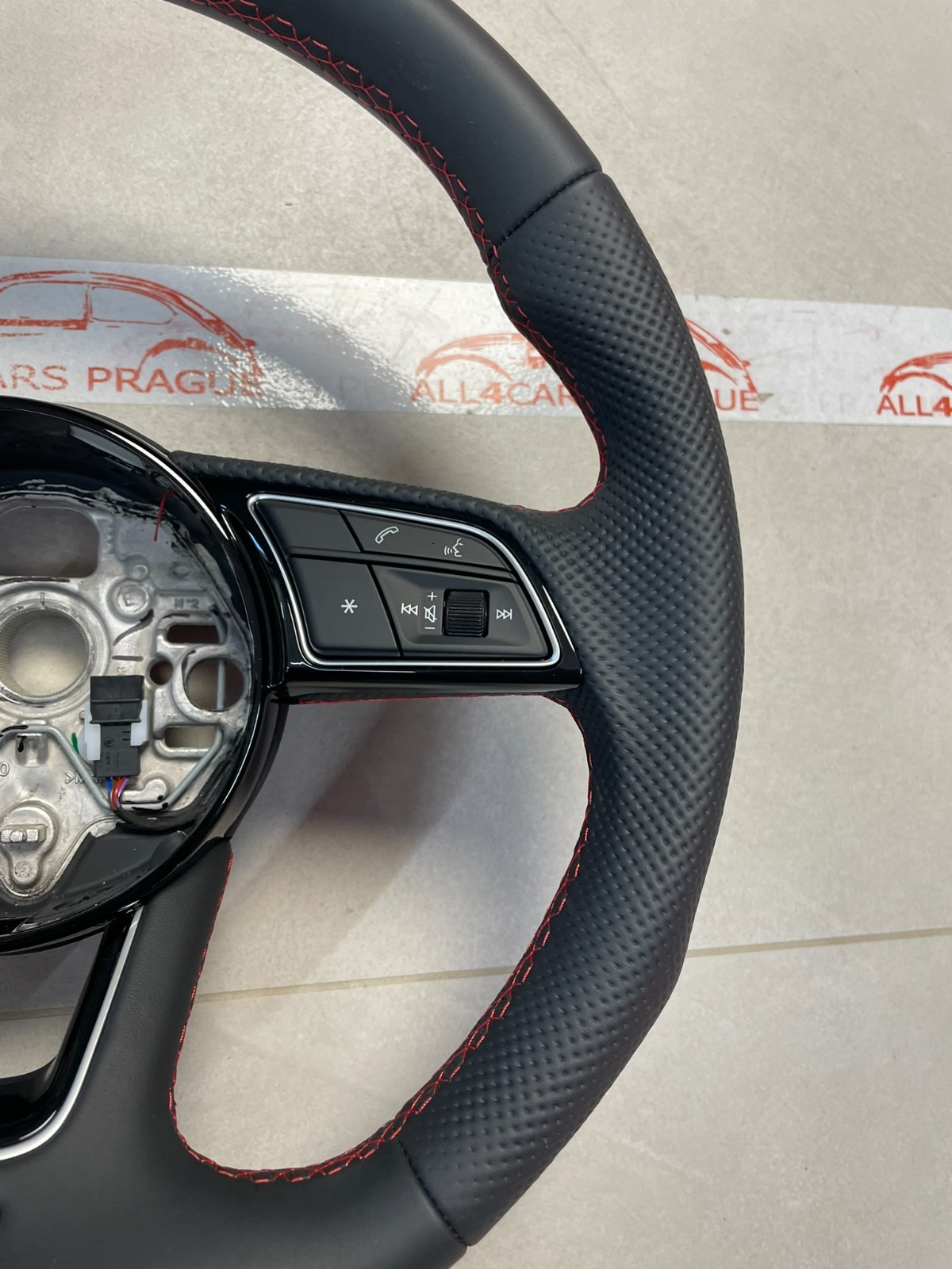AUDI A3 S3 8Y LENKRAD SPORT ABGEFLACHT GELOCHT SCHALTWIPPEN 8Y0419091Q ORIG NEU - Obrázek 14