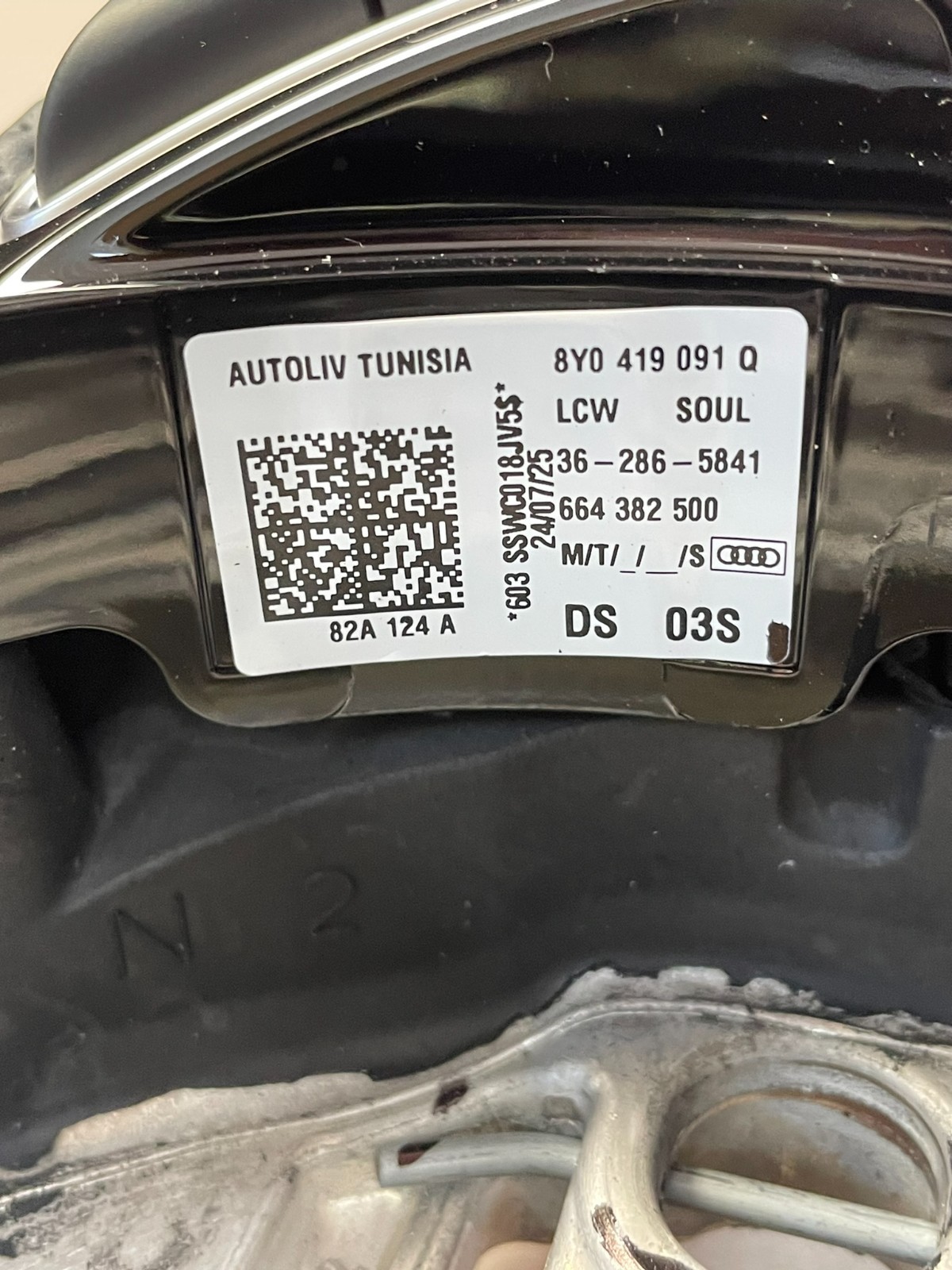 AUDI A3 S3 8Y LENKRAD SPORT ABGEFLACHT GELOCHT SCHALTWIPPEN 8Y0419091Q ORIG NEU - Obrázek 4