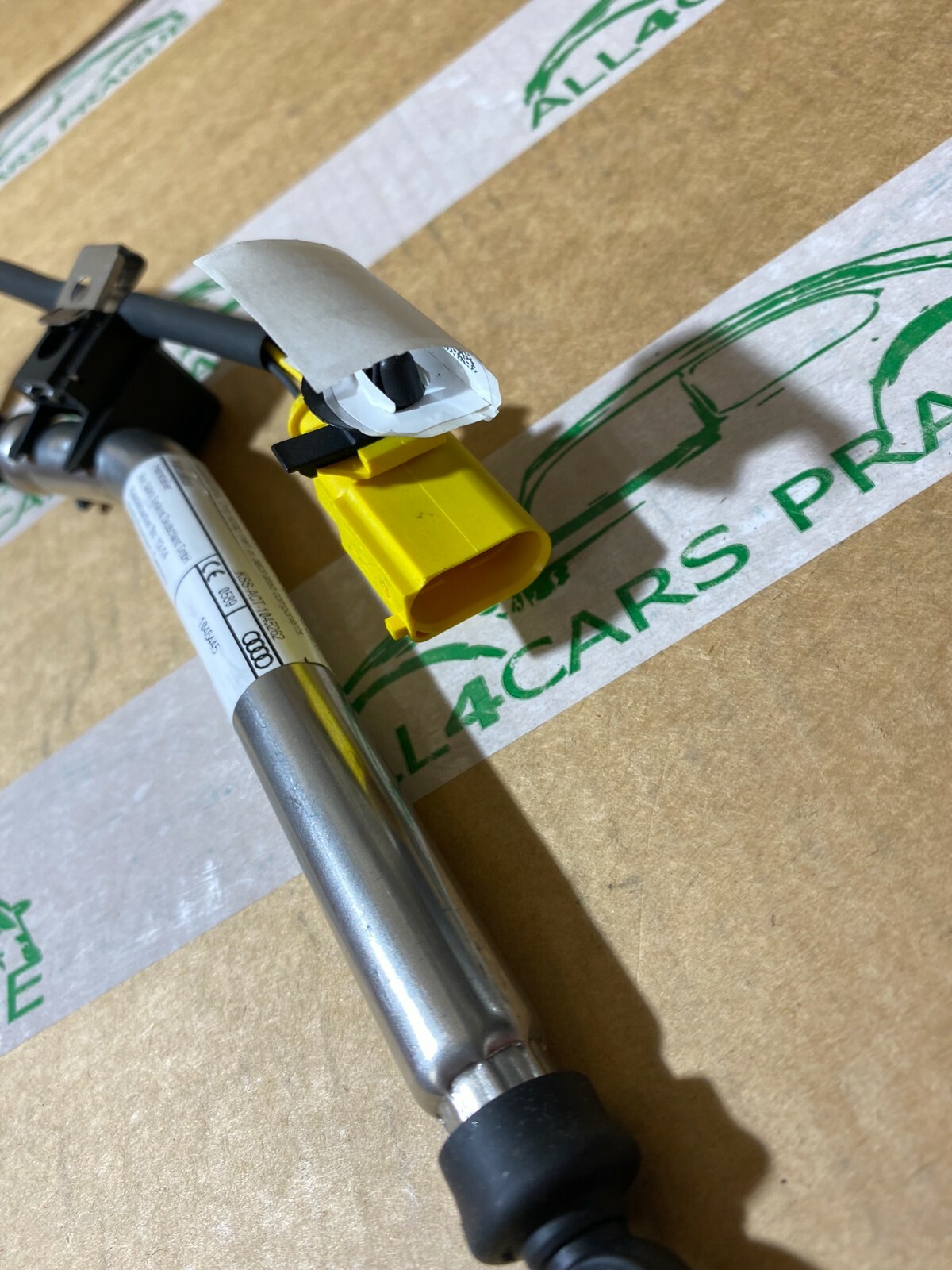 AUDI A5/S5/RS5 AUSLOSER FUR FUSSGANGER SCHUTZ 8W6823823 ORIGINAL NEU!!!! - Obrázek 8