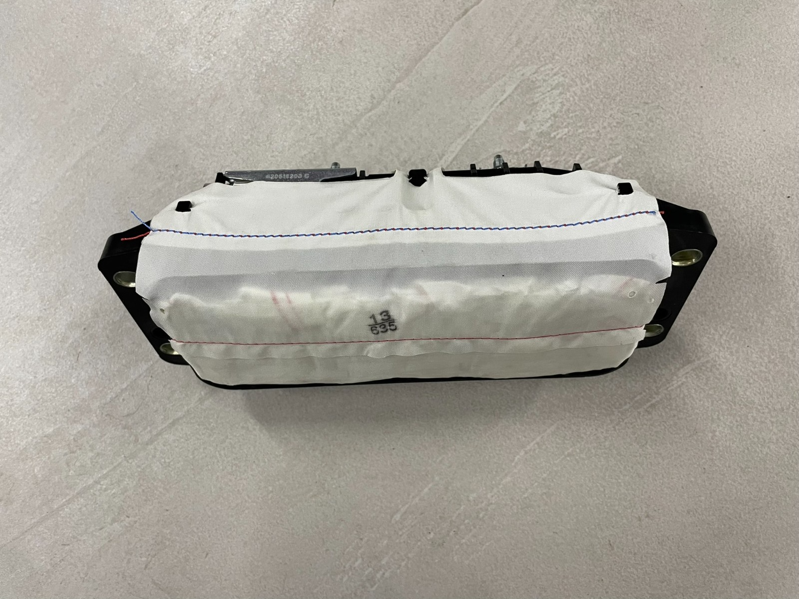 AUDI A6 , A7 , A8 ARMATURENBRETT SICHERHEITSTASCHE SCHUTZ 4G8880204F ORIG NEU - Obrázek 6