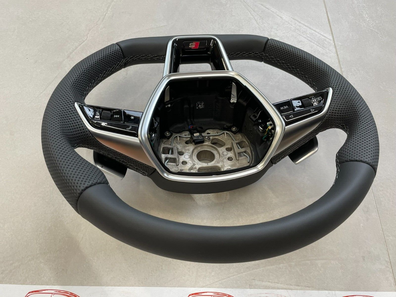 AUDI A6 S6 A7 S7 C8 4K AUDI S SPORT LEDER LENKRAD ABGEFLACHT GELOCHT ORIG.NEU - Obrázek 14