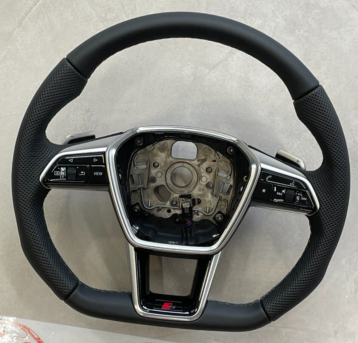 AUDI A6 S6 A7 S7 C8 4K AUDI S SPORT LEDER LENKRAD ABGEFLACHT GELOCHT ORIG.NEU