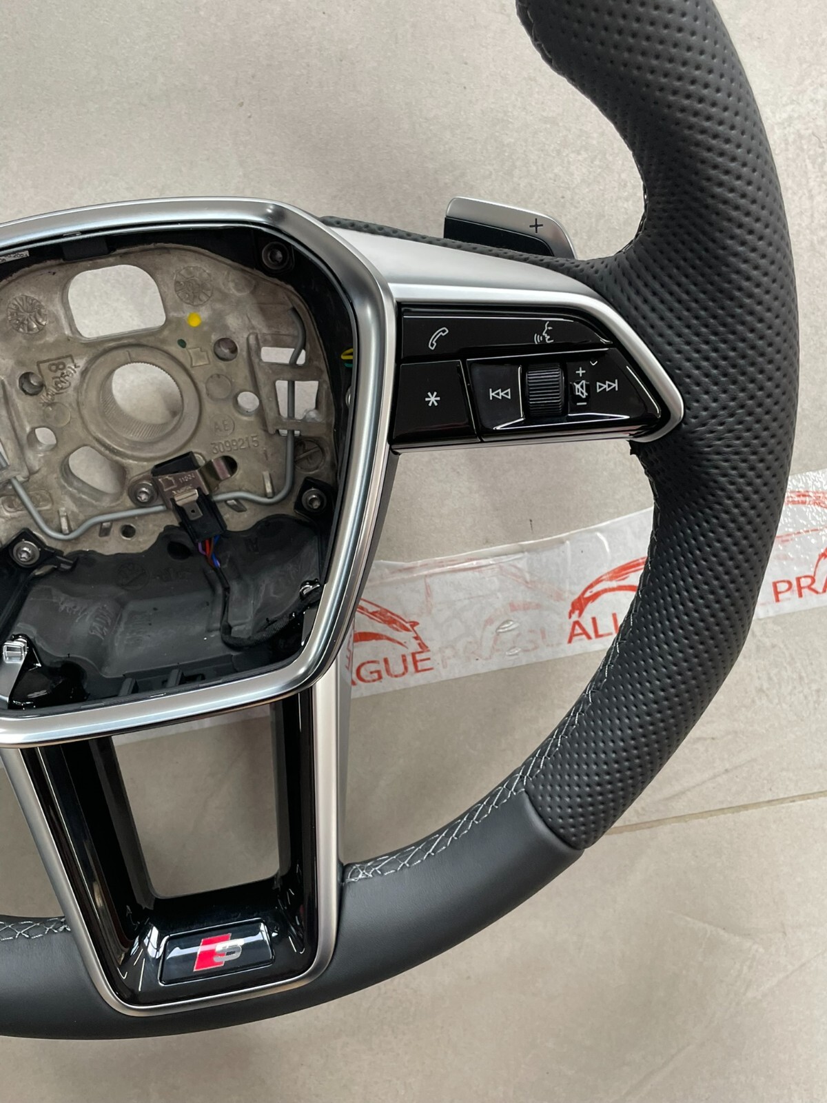 AUDI A6 S6 A7 S7 C8 4K AUDI S SPORT LEDER LENKRAD GELOCHT MIT PADELS NEU ORIG. ! - Obrázek 3