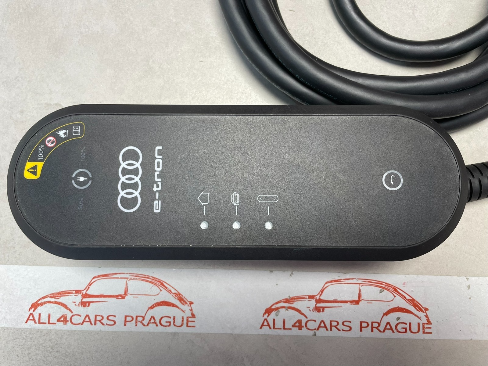 AUDI CHARGER MIT LADEKABEL FÜR AUDI ELEKTRO AUTOS 8V4971675BB 9.6 KW ORIG.AUDI ! - Obrázek 3