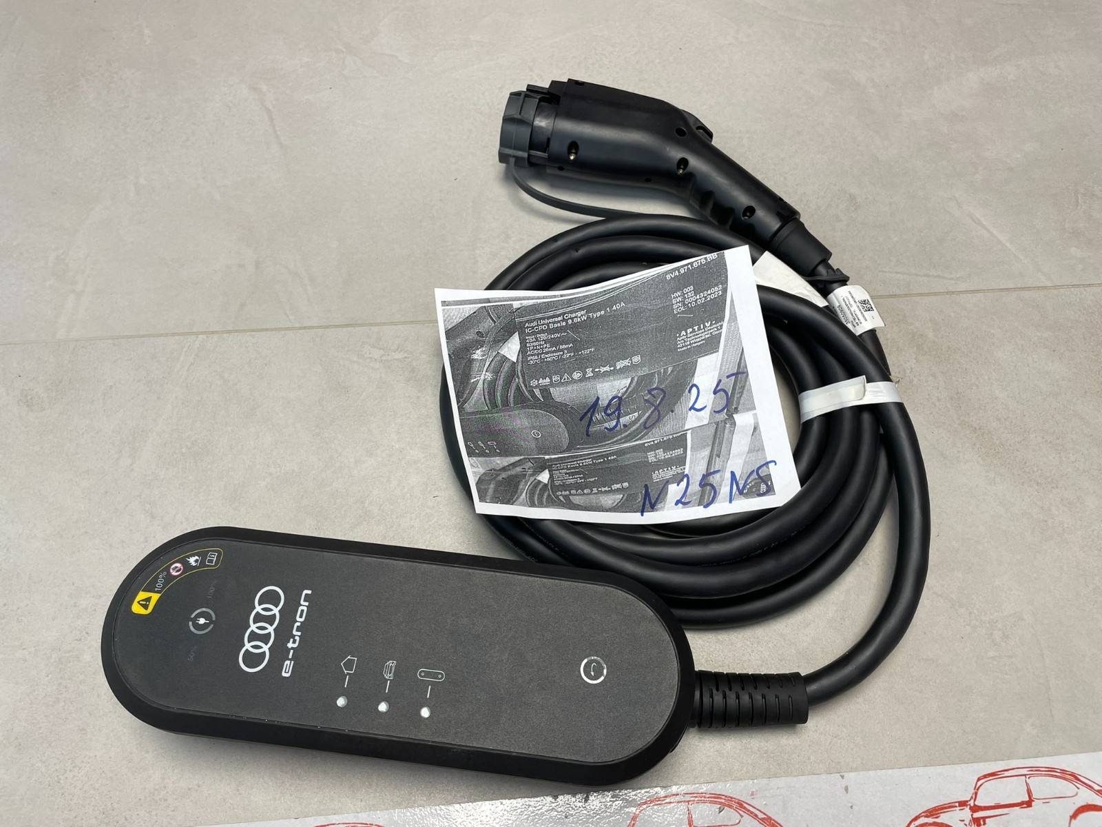 AUDI CHARGER MIT LADEKABEL FÜR AUDI ELEKTRO AUTOS 8V4971675BB 9.6 KW ORIG.AUDI ! - Obrázek 25