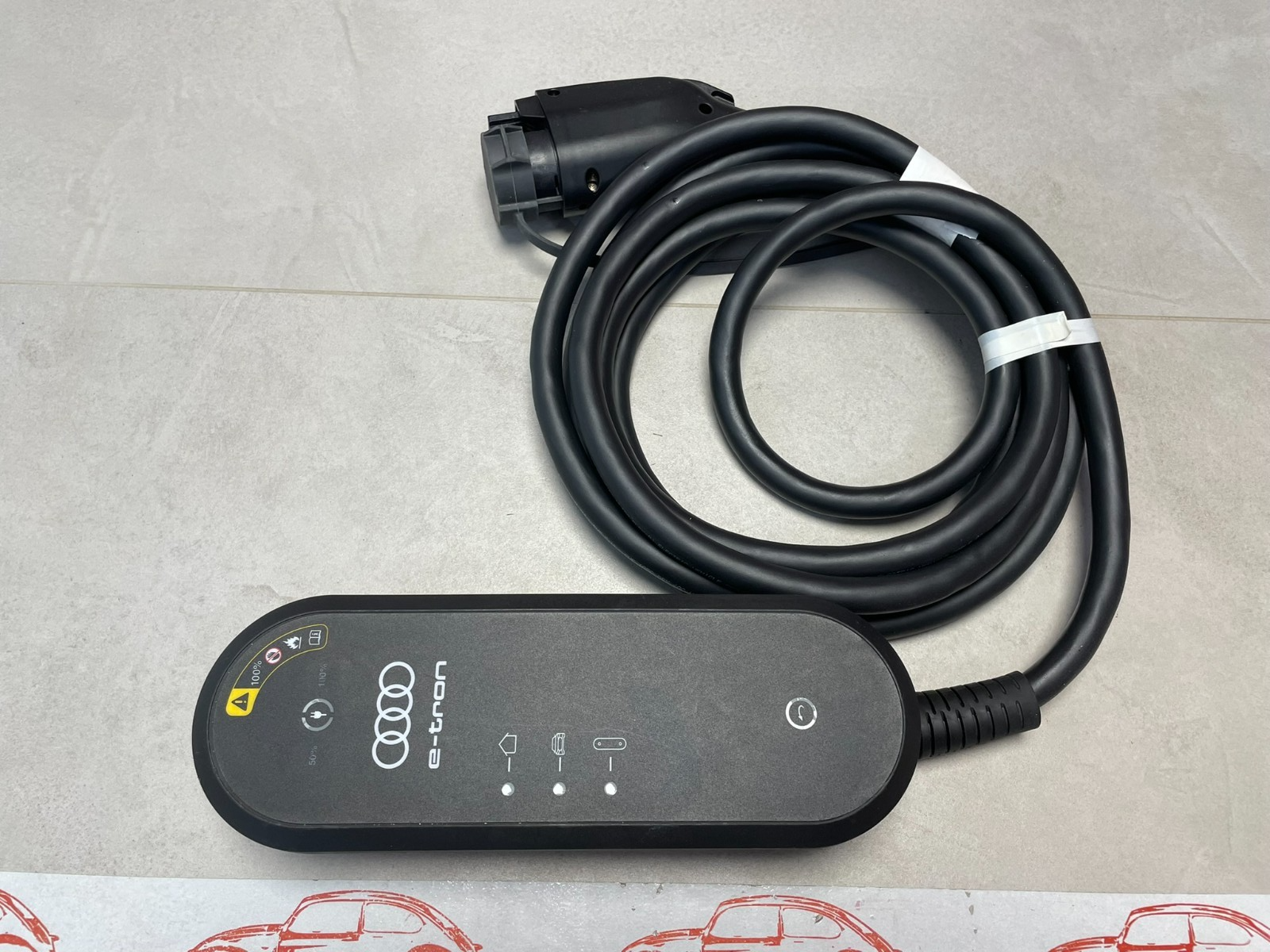 AUDI CHARGER MIT LADEKABEL FÜR AUDI ELEKTRO AUTOS 8V4971675BB 9.6 KW ORIG.AUDI !