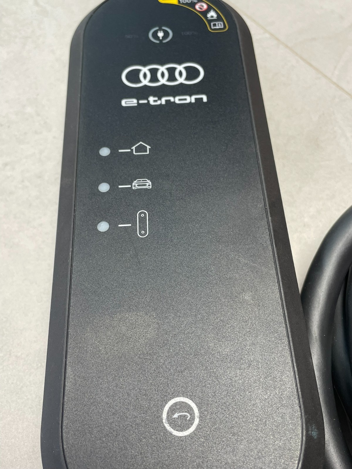 AUDI CHARGER MIT LADEKABEL FÜR AUDI ELEKTROAUTOS 8V4971675BB 9.6 KW ORIG.AUDI ! - Obrázek 23