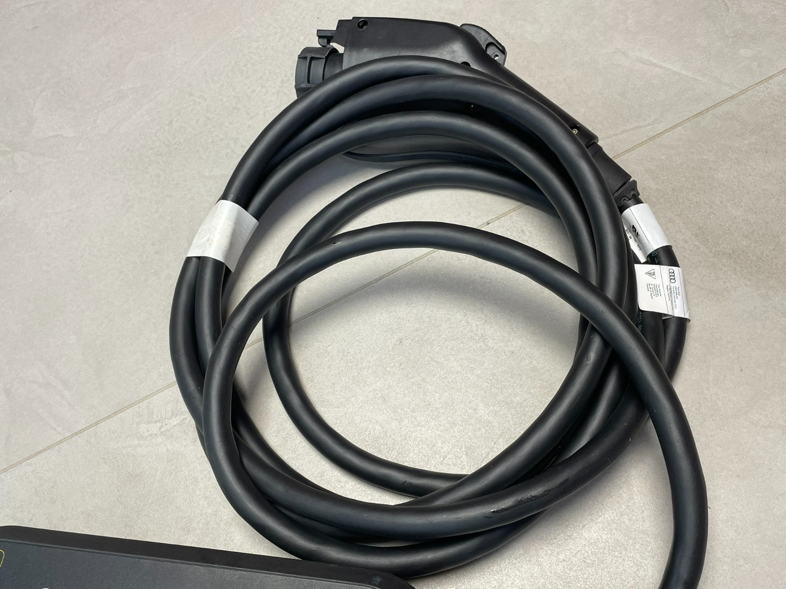 AUDI CHARGER MIT LADEKABEL FÜR AUDI ELEKTROAUTOS 8V4971675BB 9.6 KW ORIG.AUDI ! - Obrázek 24