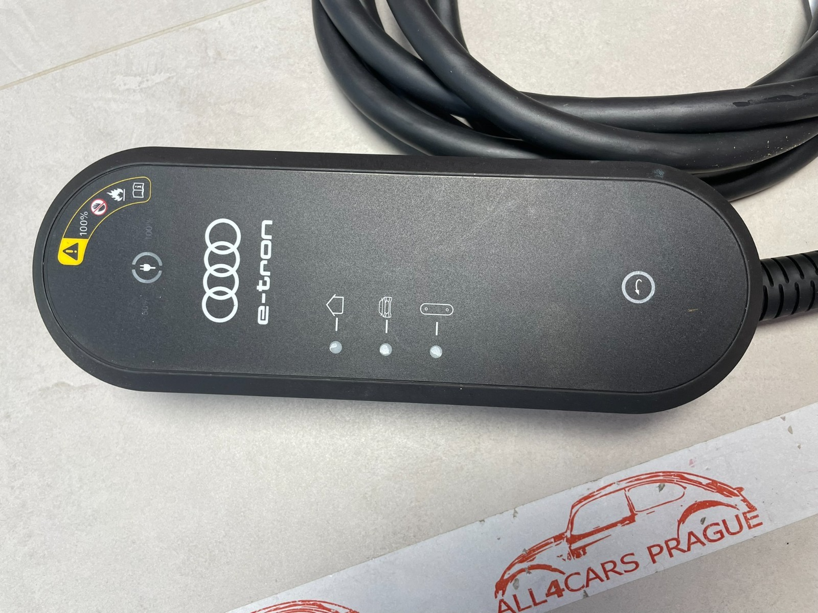 AUDI CHARGER MIT LADEKABEL FÜR AUDI ELEKTROAUTOS 8V4971675BB 9.6 KW ORIG.AUDI ! - Obrázek 5