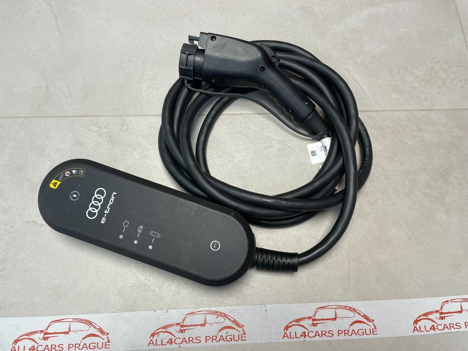 AUDI CHARGER MIT LADEKABEL FÜR AUDI ELEKTROAUTOS 8V4971675BB 9.6 KW ORIG.AUDI !