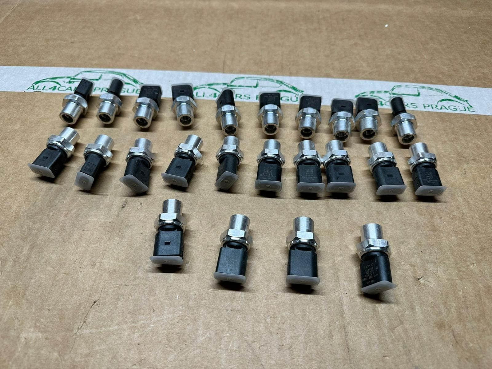 AUDI PORSCHE VW SKODA SEAT DRUCKSCHALTER FÜR KLIMAANLAGE 4H0959126B ORIG.NEU!!! - Obrázek 8