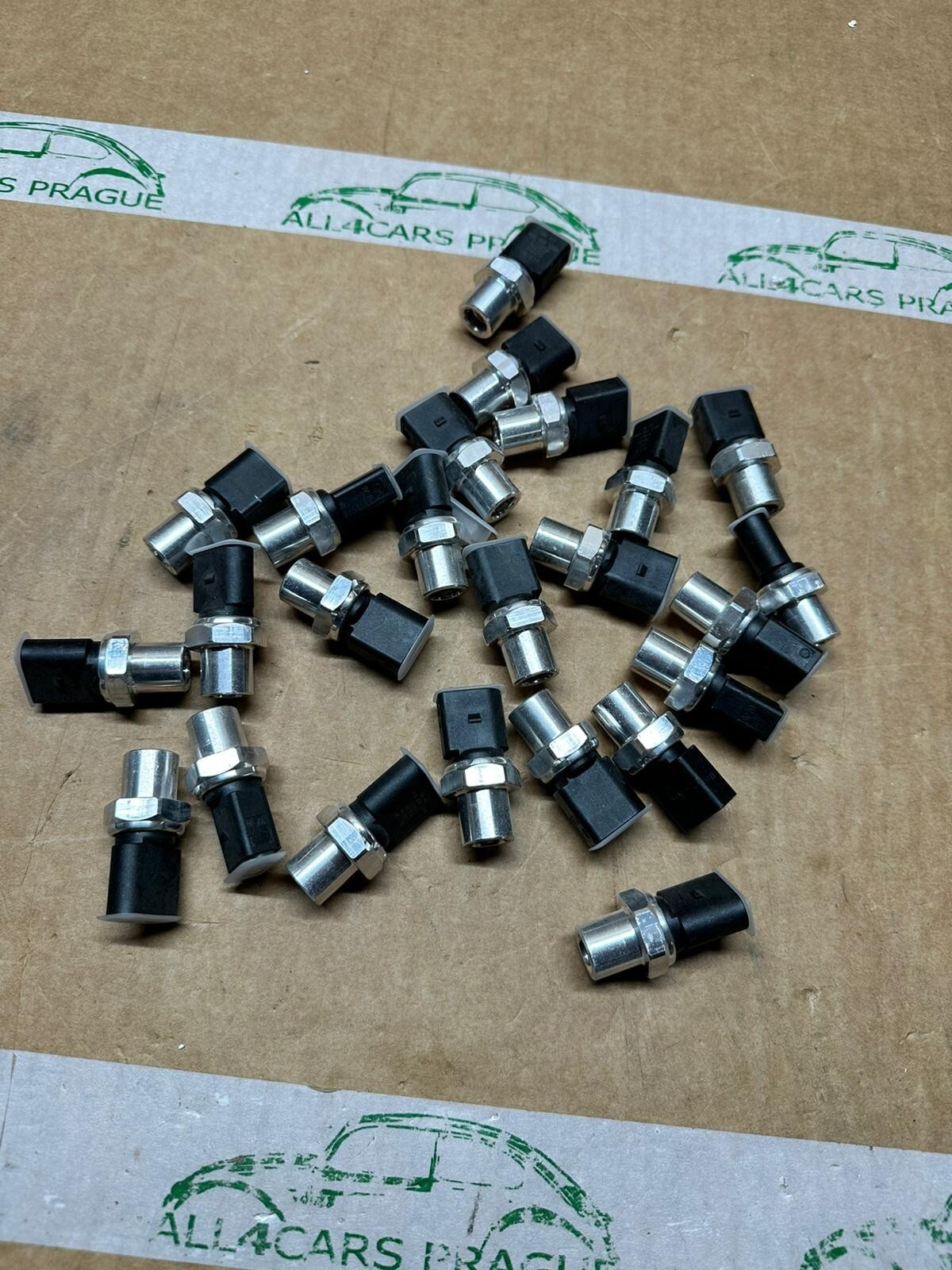 AUDI PORSCHE VW SKODA SEAT DRUCKSCHALTER FÜR KLIMAANLAGE 4H0959126B ORIG.NEU!!! - Obrázek 9