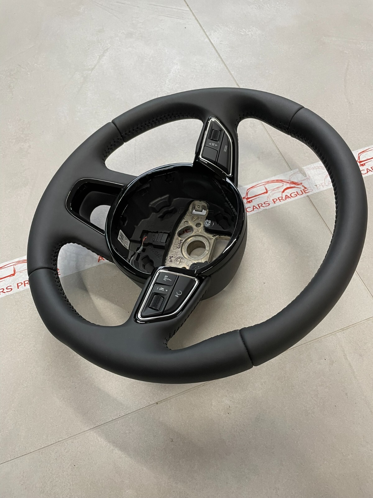 AUDI Q3 MULTIFUNKTIONS SPORT LENKRAD LEDER 8U0419091G ORIG.Fast Neu d v Test Car - Obrázek 11