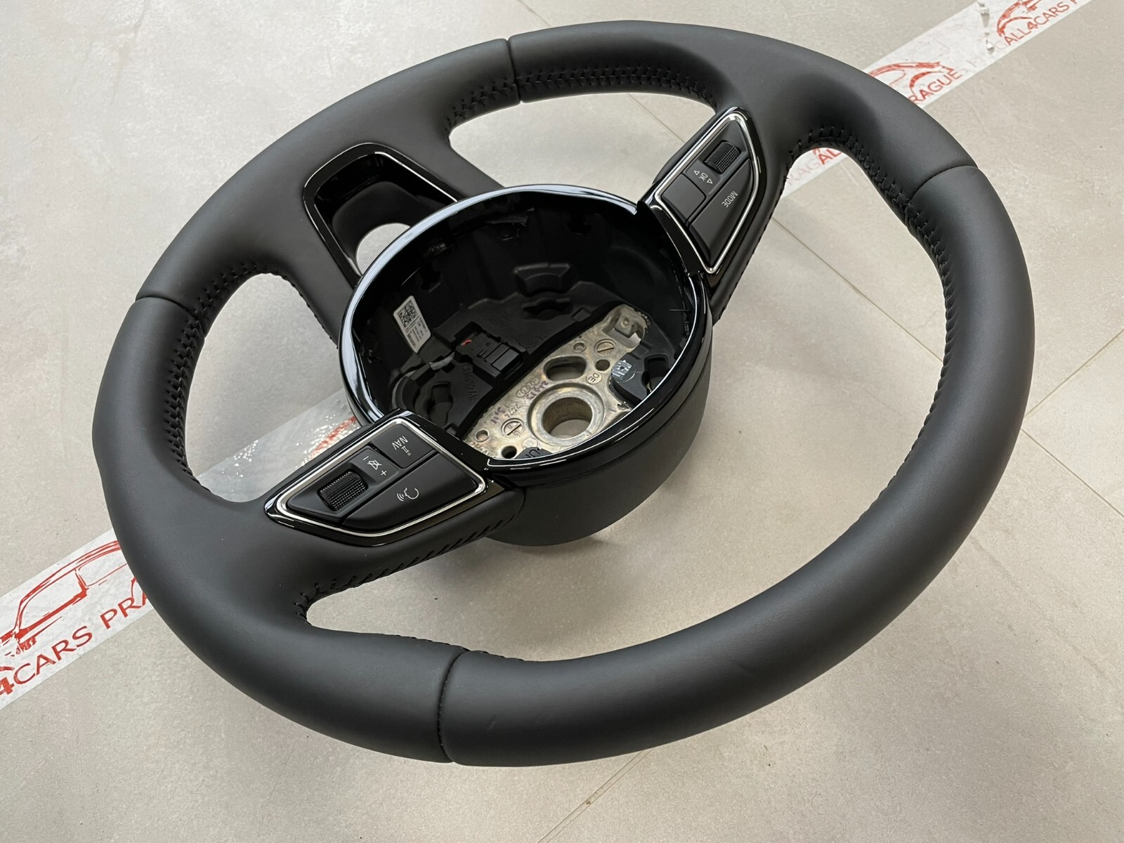 AUDI Q3 MULTIFUNKTIONS SPORT LENKRAD LEDER 8U0419091G ORIG.Fast Neu d v Test Car - Obrázek 14