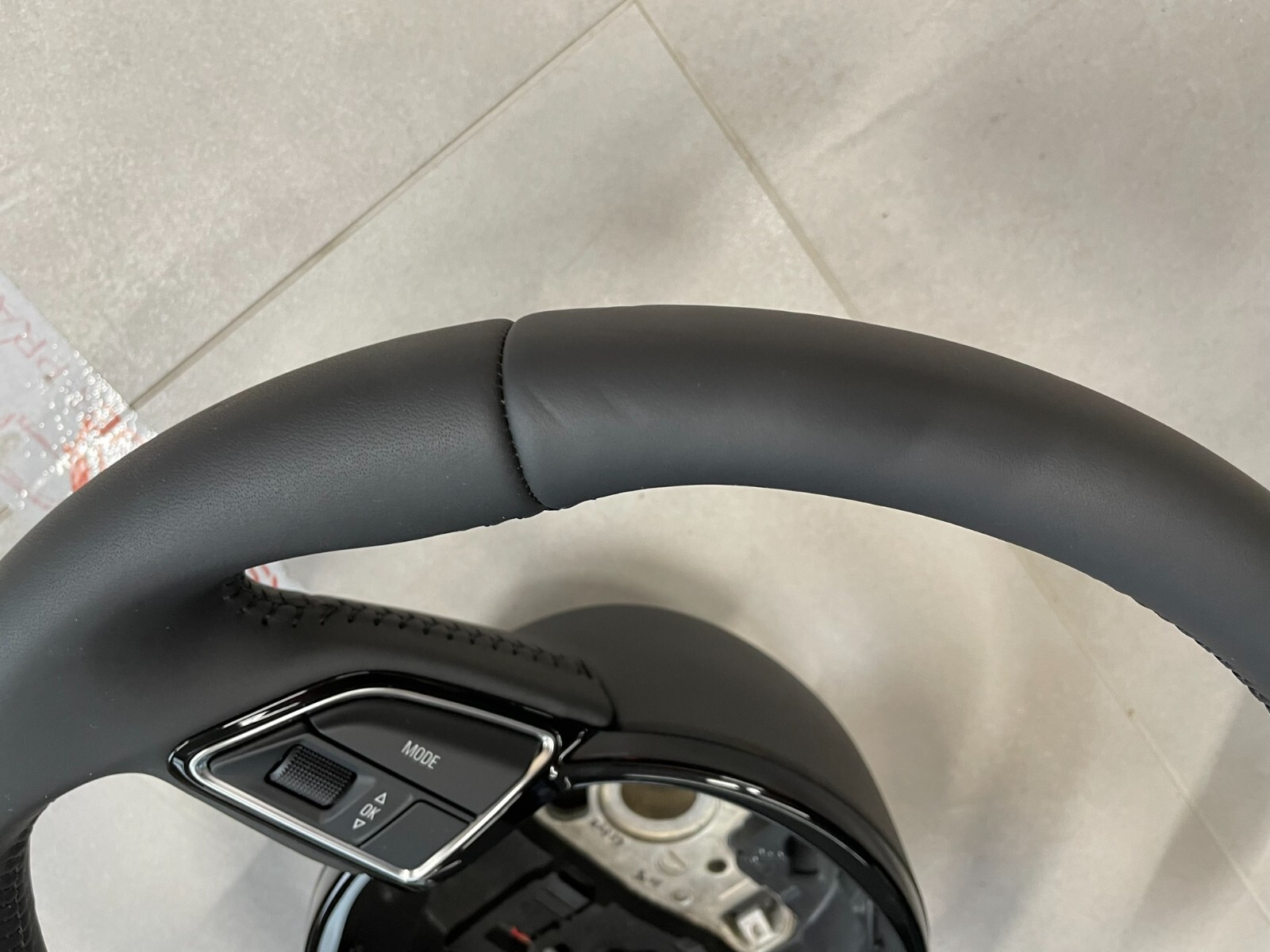 AUDI Q3 MULTIFUNKTIONS SPORT LENKRAD LEDER 8U0419091G ORIG.Fast Neu d v Test Car - Obrázek 16