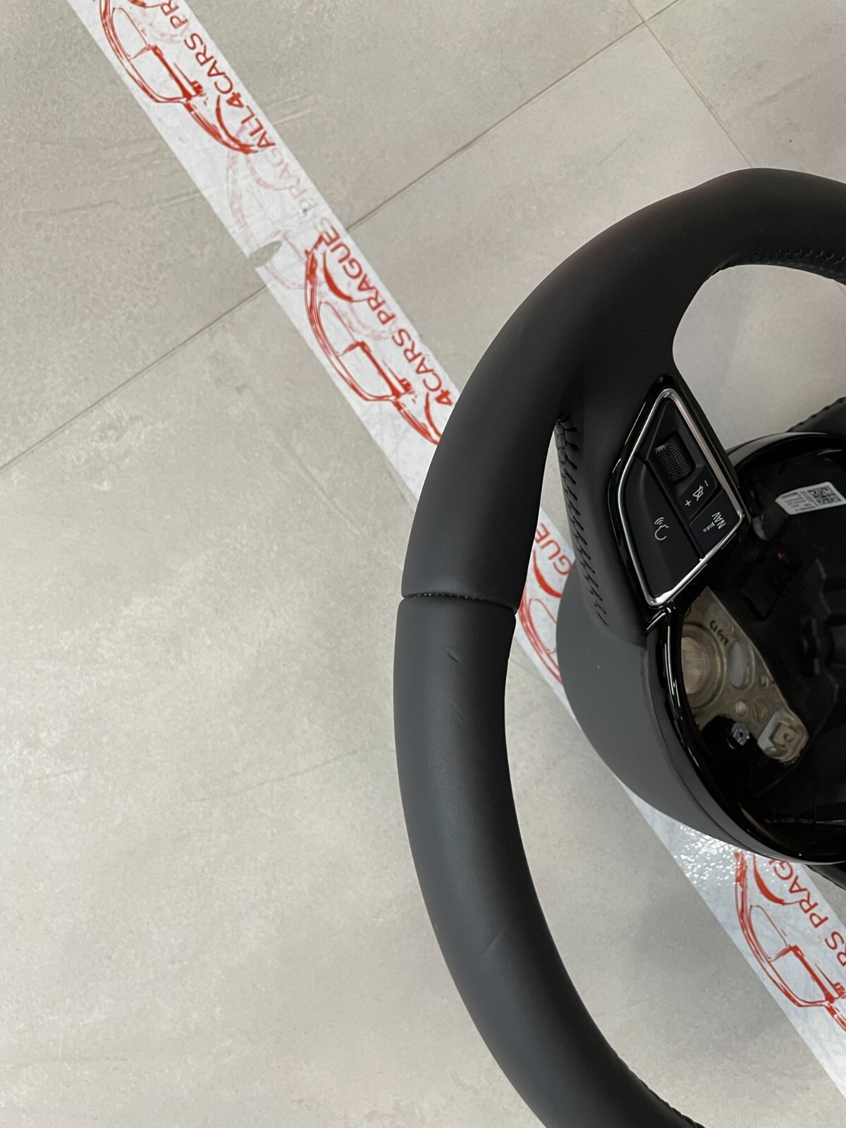 AUDI Q3 MULTIFUNKTIONS SPORT LENKRAD LEDER 8U0419091G ORIG.Fast Neu d v Test Car - Obrázek 18