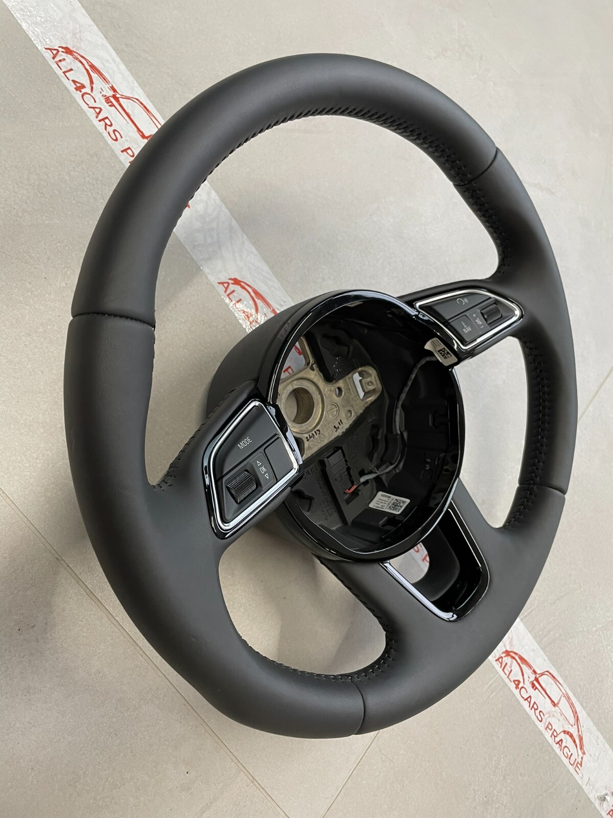 AUDI Q3 MULTIFUNKTIONS SPORT LENKRAD LEDER 8U0419091G ORIG.Fast Neu d v Test Car - Obrázek 3