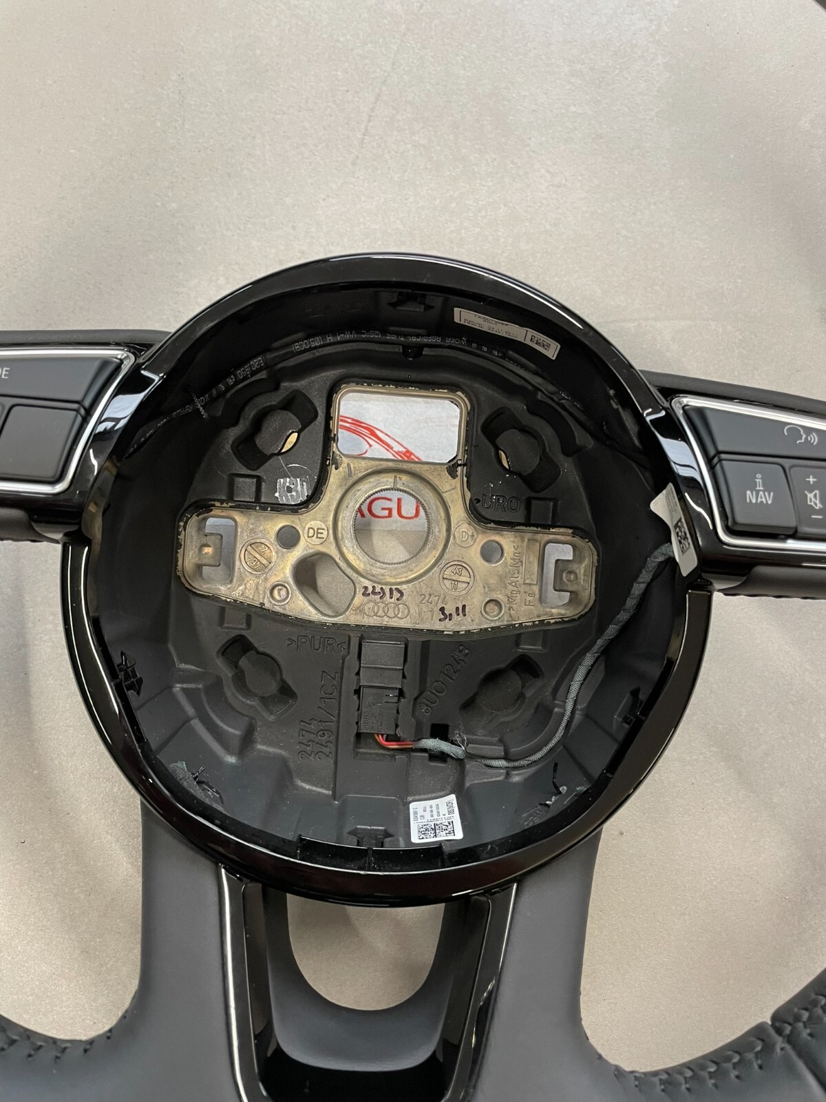AUDI Q3 MULTIFUNKTIONS SPORT LENKRAD LEDER 8U0419091G ORIG.Fast Neu d v Test Car - Obrázek 7