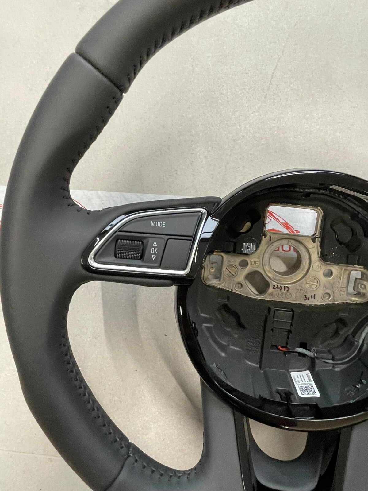 AUDI Q3 MULTIFUNKTIONS SPORT LENKRAD LEDER 8U0419091G ORIG.Fast Neu d v Test Car - Obrázek 8