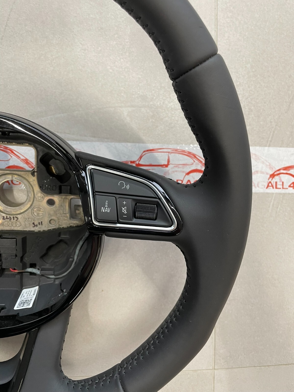 AUDI Q3 MULTIFUNKTIONS SPORT LENKRAD LEDER 8U0419091G ORIG.Fast Neu d v Test Car - Obrázek 9