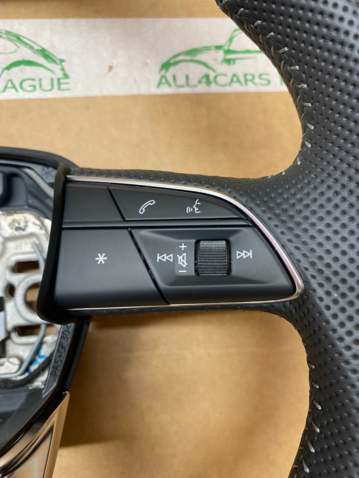 AUDI Q3 MULTIFUNKTIONSLENKRAD LEDER SCHWARZ/FELSGRAU 83A419091H ORIGINAL NEU!! - Obrázek 4