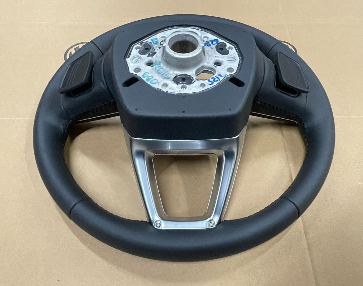 AUDI Q5 Q7 Q8 SPORT MULTIFUNKTION SCHALTWIPPEN LENKRAD SCHWARZ 4M0419091M ORIG. - Obrázek 16