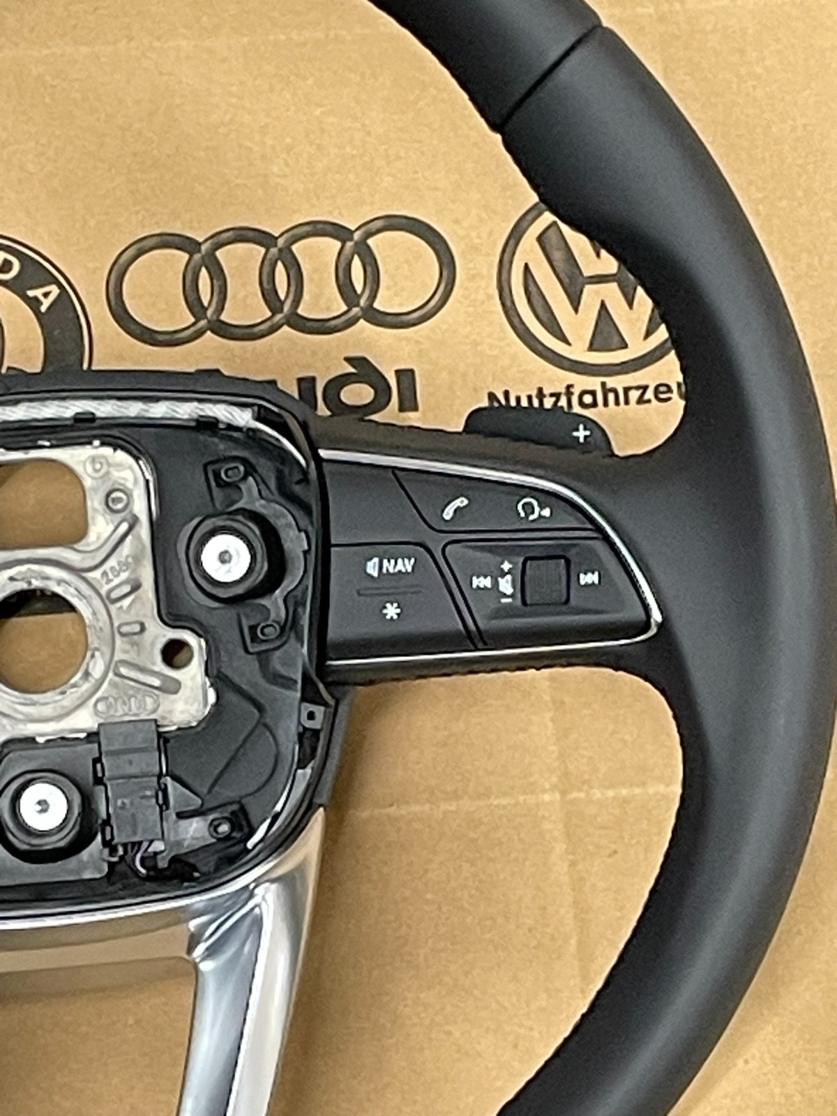 AUDI Q5 Q7 Q8 SPORT MULTIFUNKTION SCHALTWIPPEN LENKRAD SCHWARZ 4M0419091M ORIG. - Obrázek 8