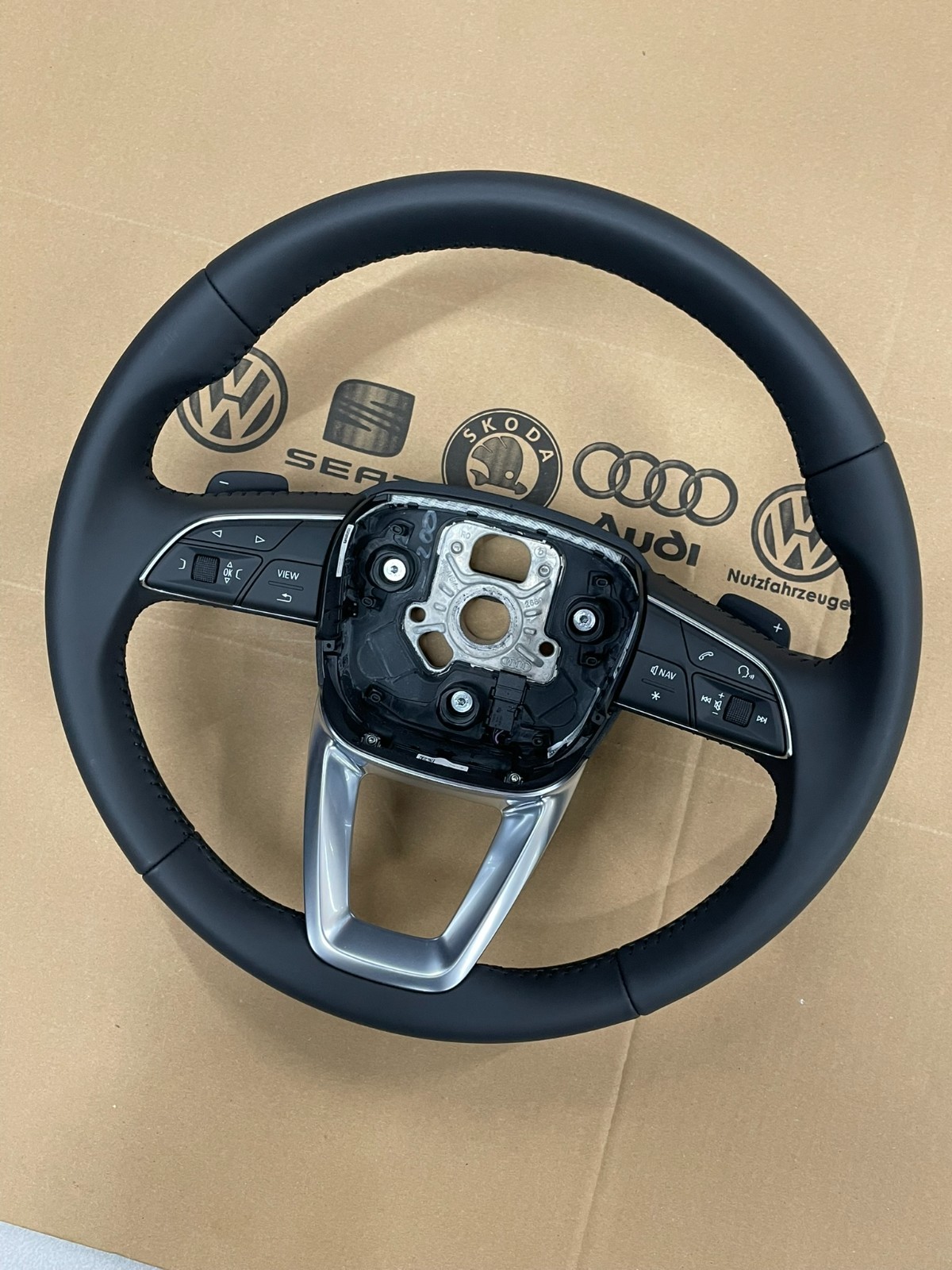 AUDI Q5 Q7 Q8 SPORT MULTIFUNKTION SCHALTWIPPEN LENKRAD SCHWARZ 4M0419091M ORIG. - Obrázek 9