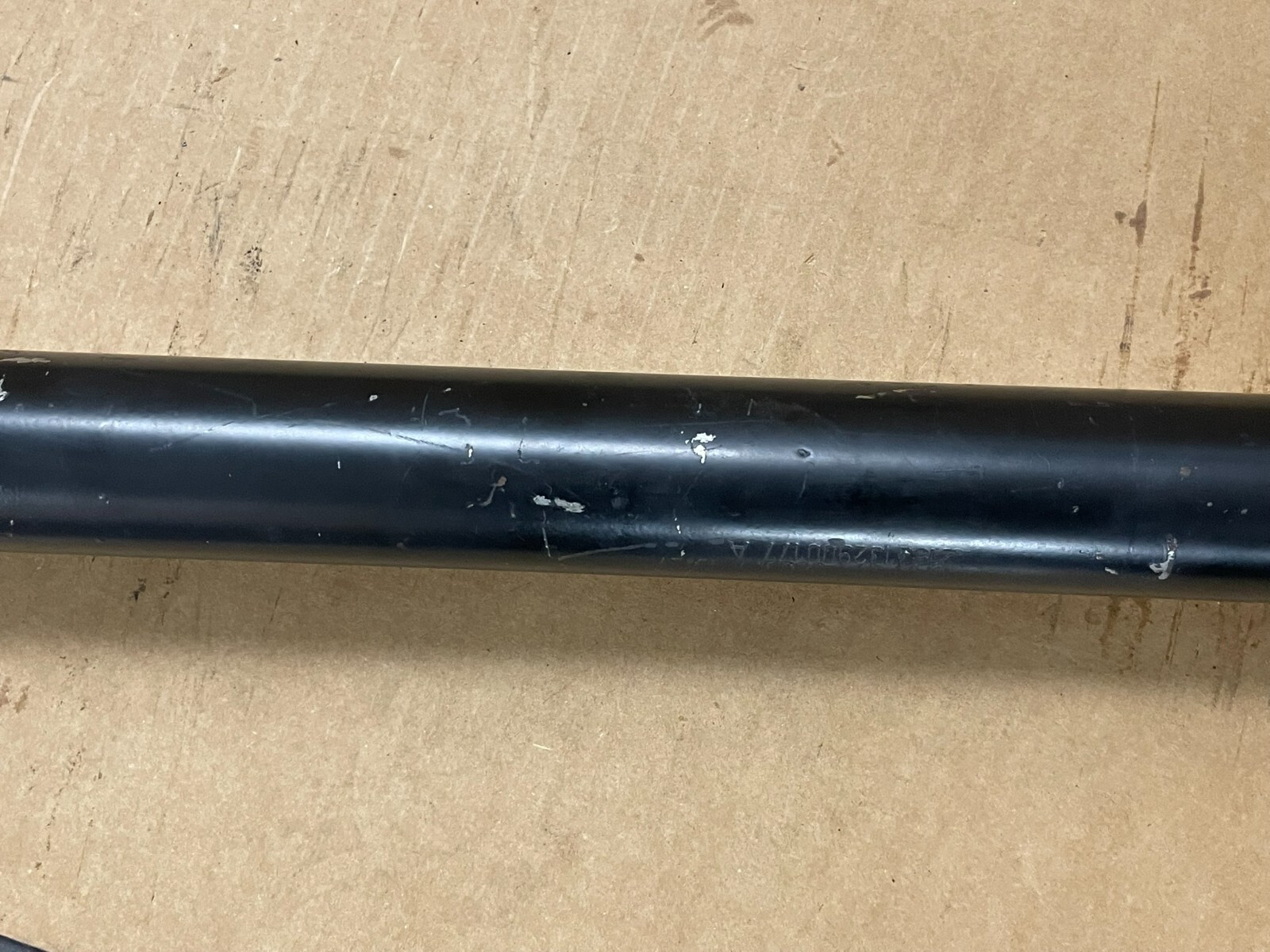 AUDI Q7 4L 4.2 TDI Q GETRIEBE KARDANWELLE KURZ 7L8521101 = 7L8521101A TEST CAR - Obrázek 13