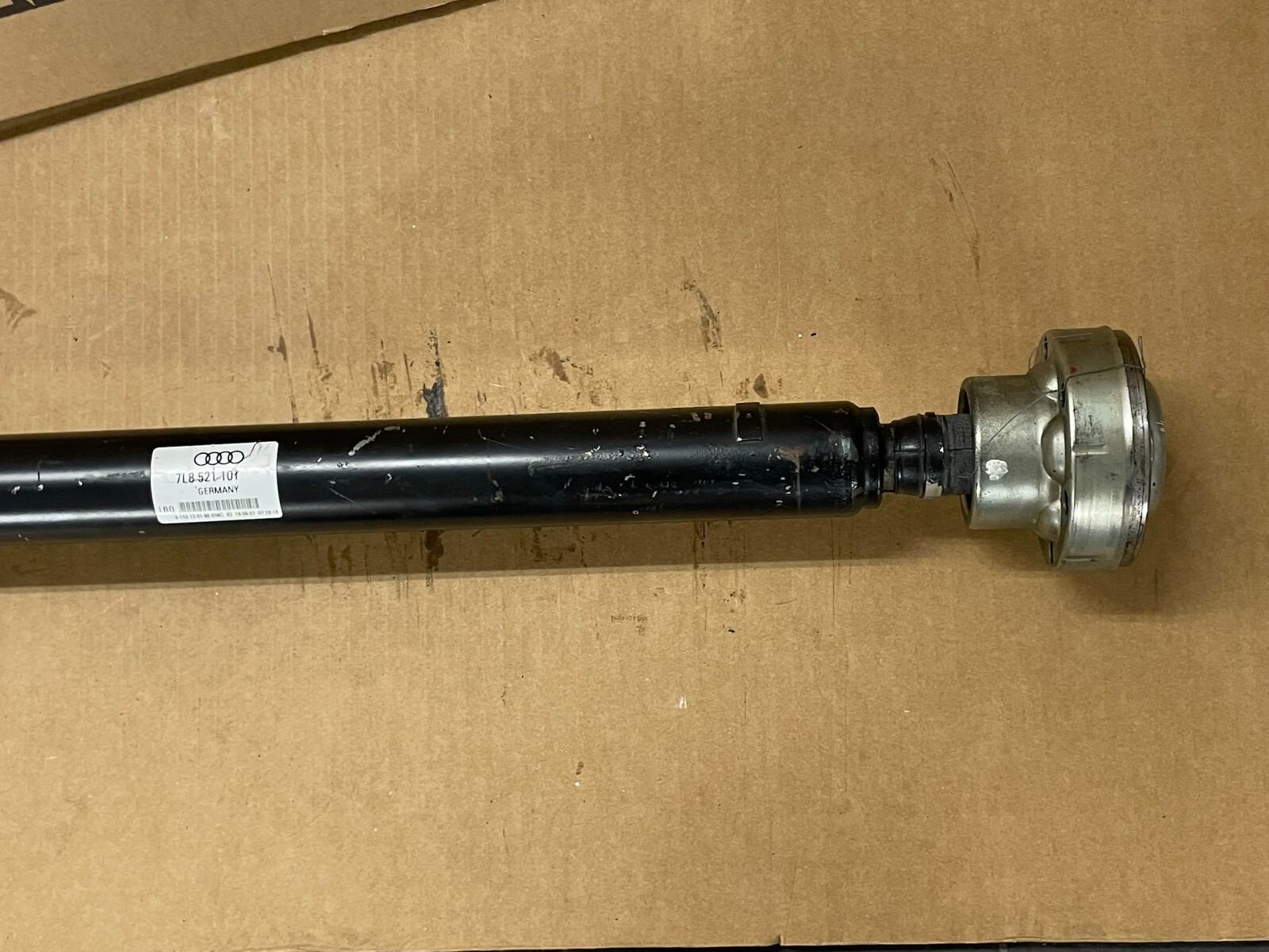 AUDI Q7 4L 4.2 TDI Q GETRIEBE KARDANWELLE KURZ 7L8521101 = 7L8521101A TEST CAR - Obrázek 8