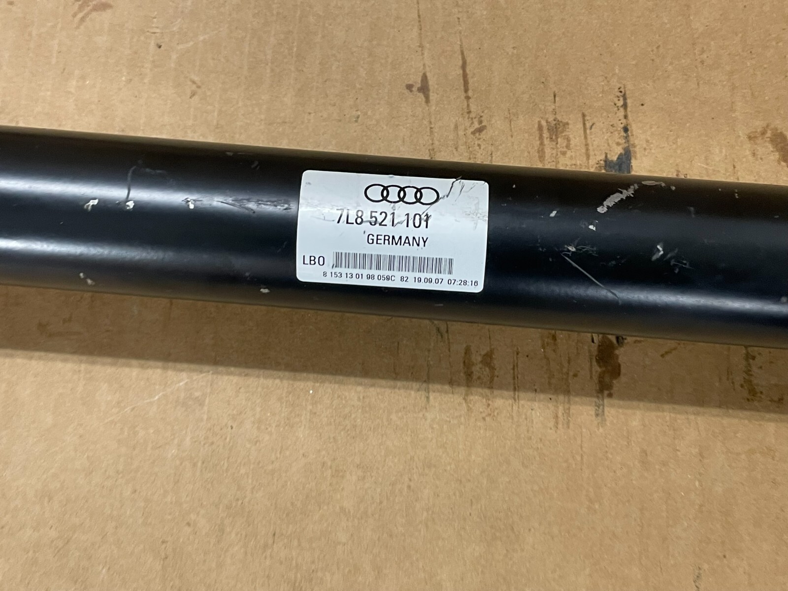 AUDI Q7 4L 4.2 TDI Q GETRIEBE KARDANWELLE KURZ 7L8521101 = 7L8521101A TEST CAR - Obrázek 10