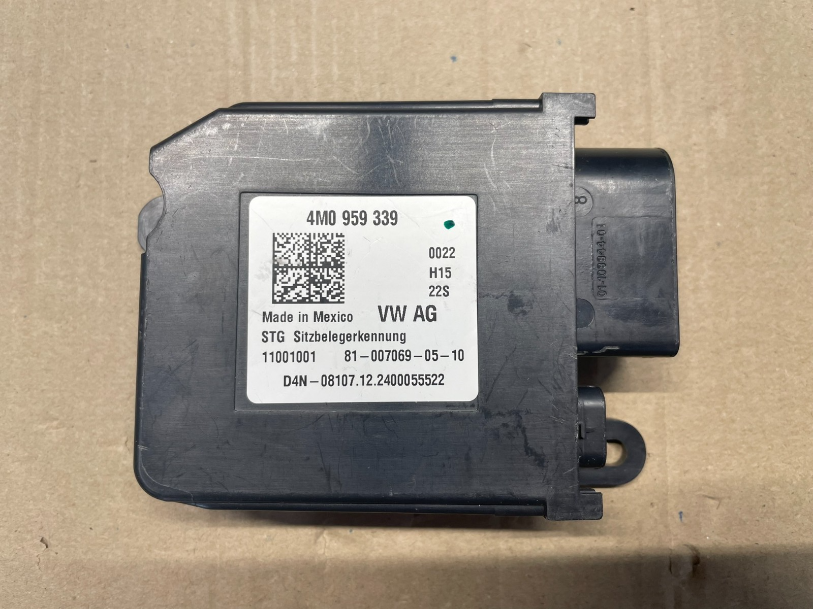 AUDI STEUERGERÄT FÜR SITZ BELEGUNGS ERKENNUNG 4M0959339 ORIG.NEU!!! - Obrázek 8