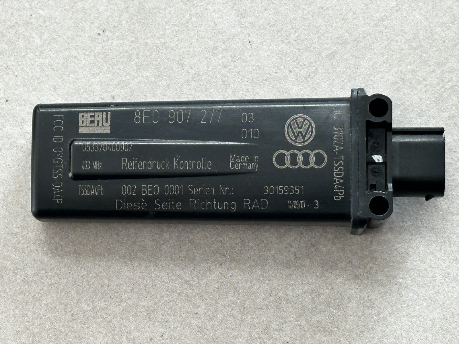 AUDI VW BENTLEY ANTENNE REIFENDRUCKKONTROLLE 8E0907277 Fast Neu dem vom Test Car - Obrázek 12