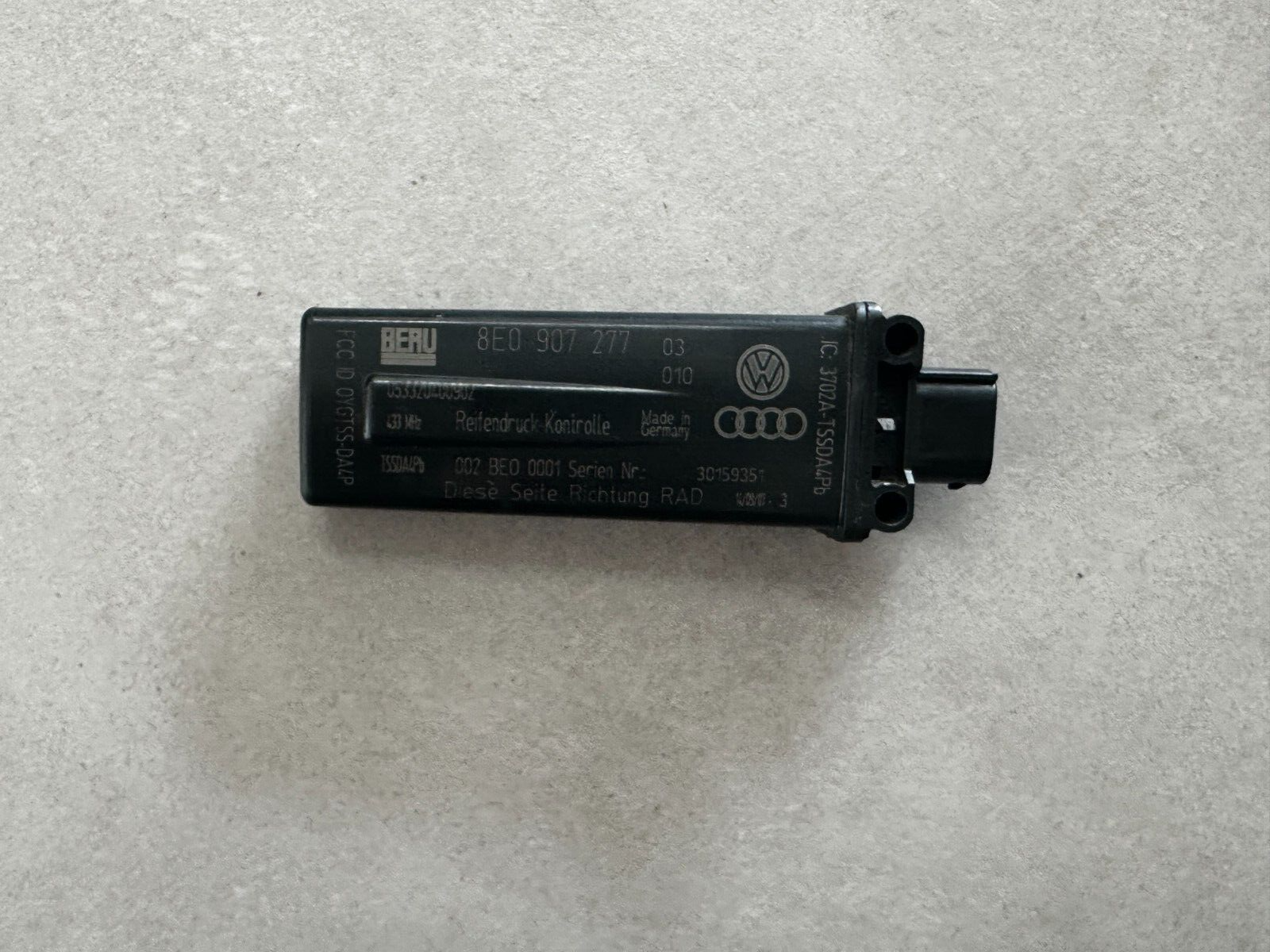 AUDI VW BENTLEY ANTENNE REIFENDRUCKKONTROLLE 8E0907277 Fast Neu dem vom Test Car - Obrázek 9
